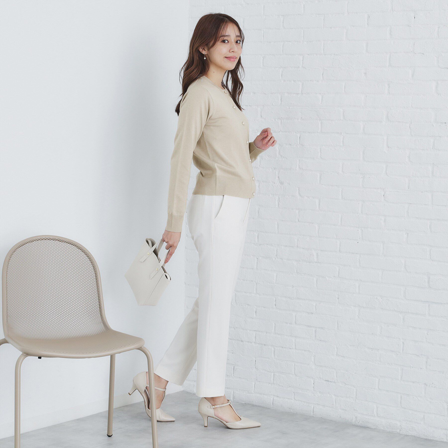 index「≪エマール検証済≫7colorビジュー釦クルーネックカーディガン【洗濯機洗い可】」|カーディガン|