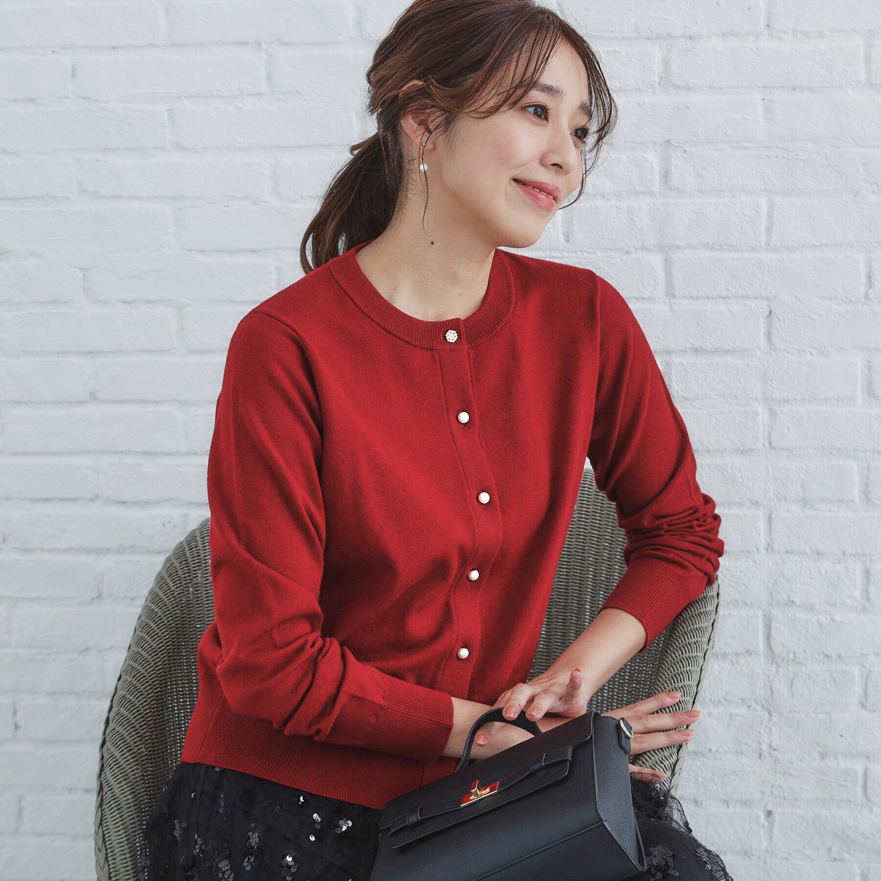 index「≪エマール検証済≫7colorビジュー釦クルーネックカーディガン【洗濯機洗い可】」|カーディガン|レッド(063)