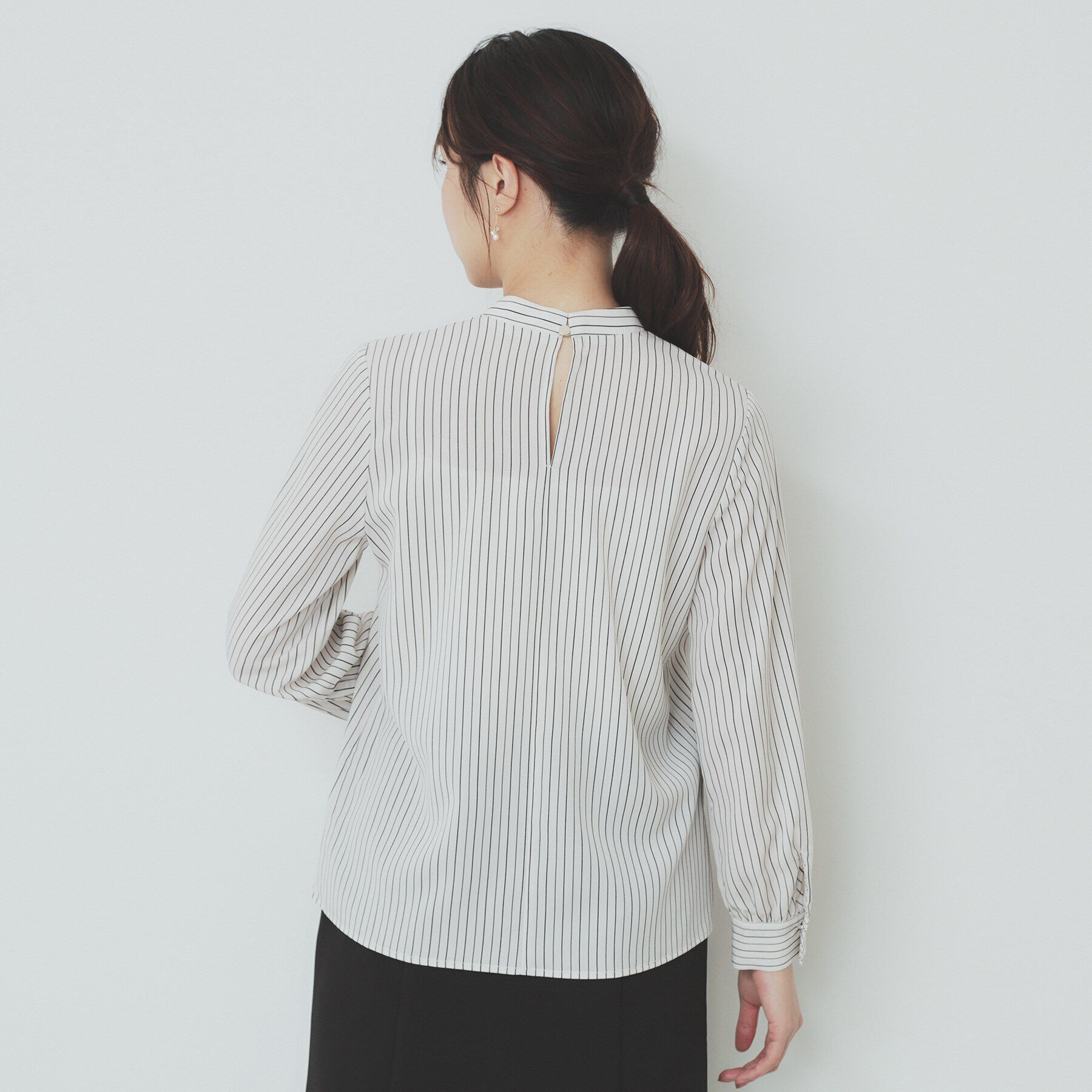 index「《美人百花掲載》アシンメトリーボウタイブラウス【洗濯機洗い可/防シワ】」|シャツ・ブラウス|