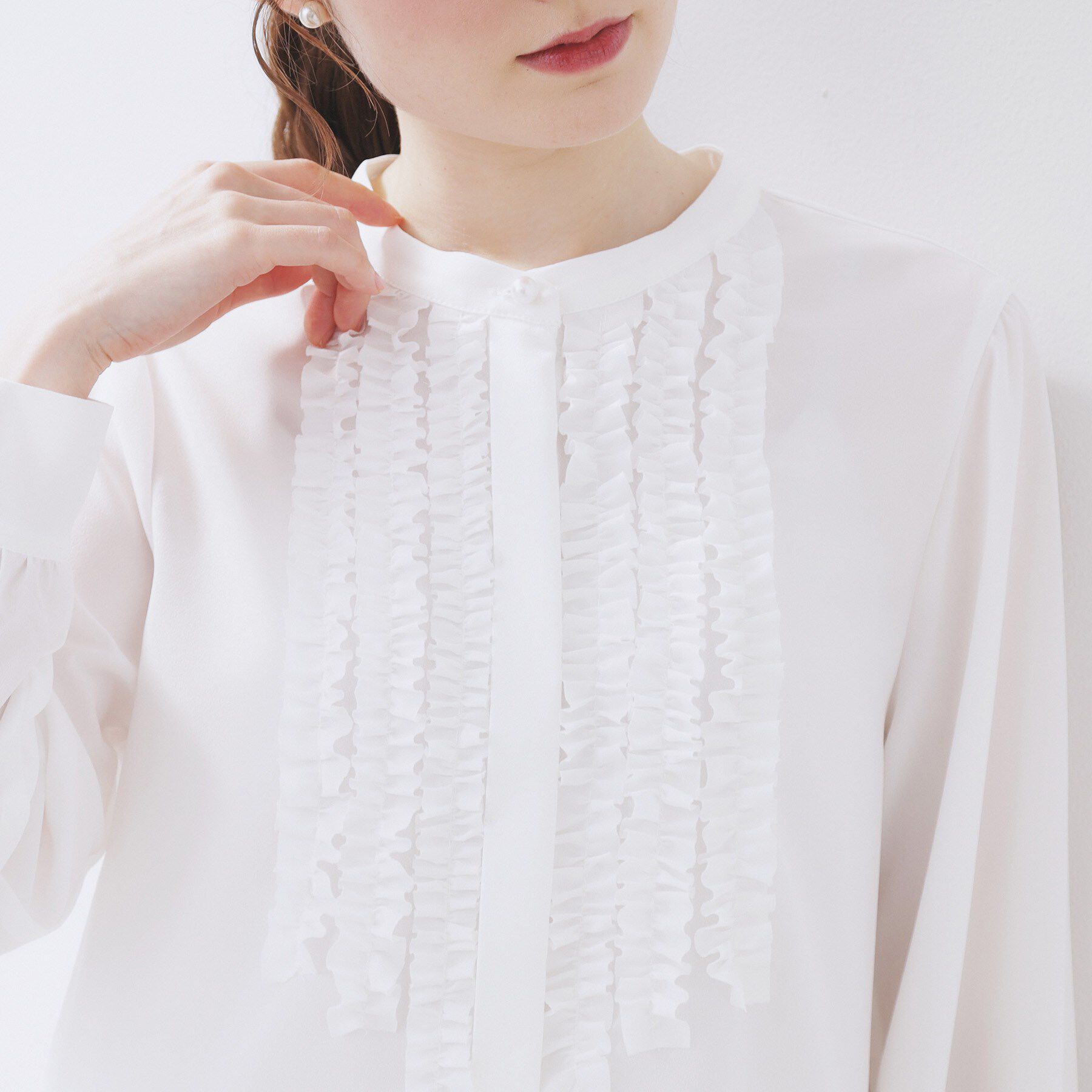 index「バンドカラーフリルブラウス【洗濯機OK/イージーアイロン】」|シャツ・ブラウス|