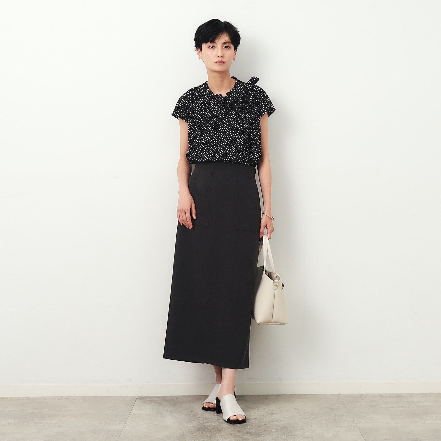 OPAQUE.CLIP「麻混ストレッチタイトスカート【洗濯機洗い可】」|スカート|