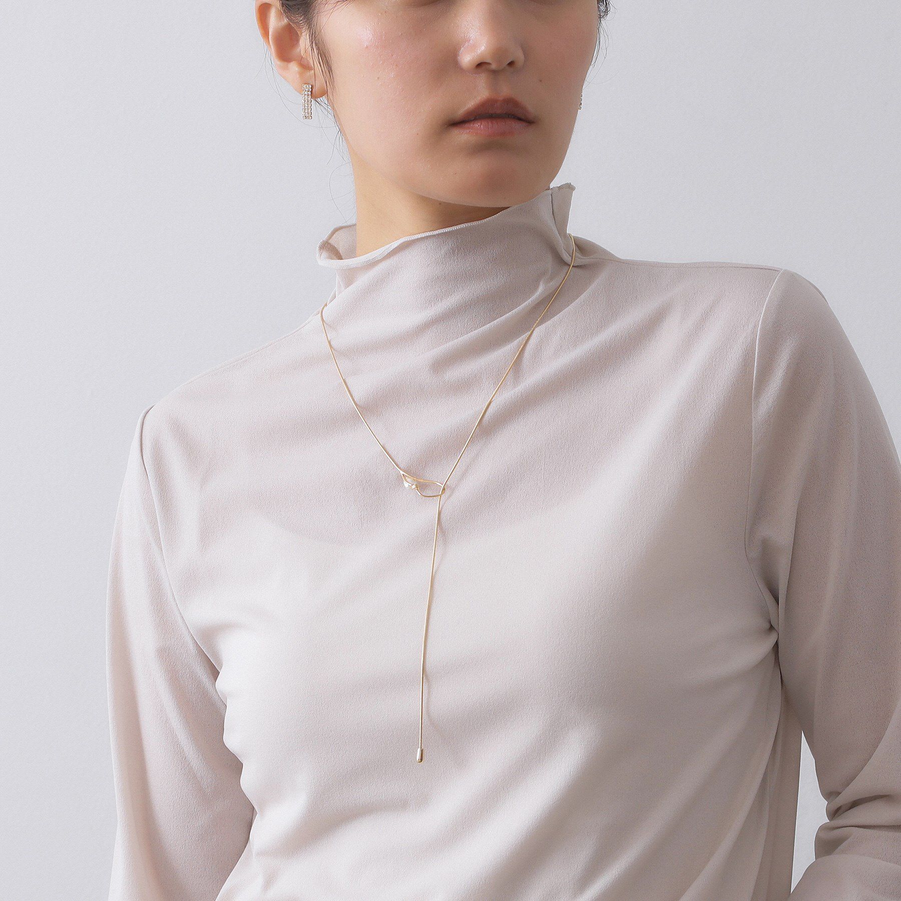 OPAQUE.CLIP「メタル&times;フェイクパール Y字ラリエットネックレス」|ネックレス|