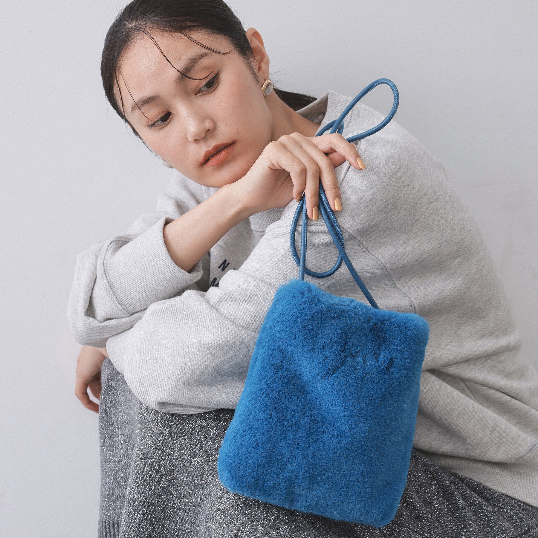 OPAQUE.CLIP「【11色展開】フェイクファースクエアミニポシェット」|ショルダー・メッセンジャー|ブルー(893)