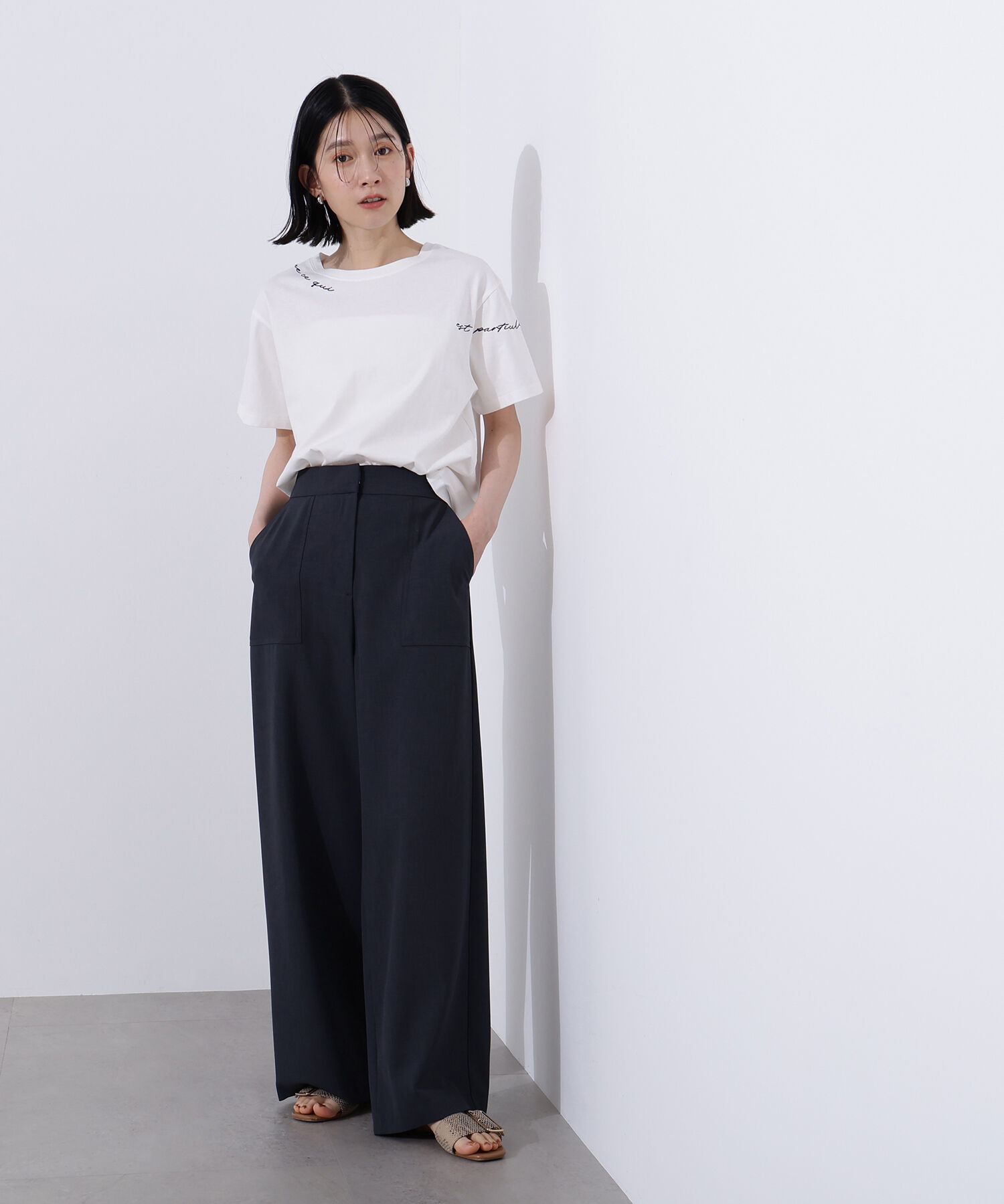  「ドライタッチストレートワイドパンツ《WEB限定商品》」|その他|