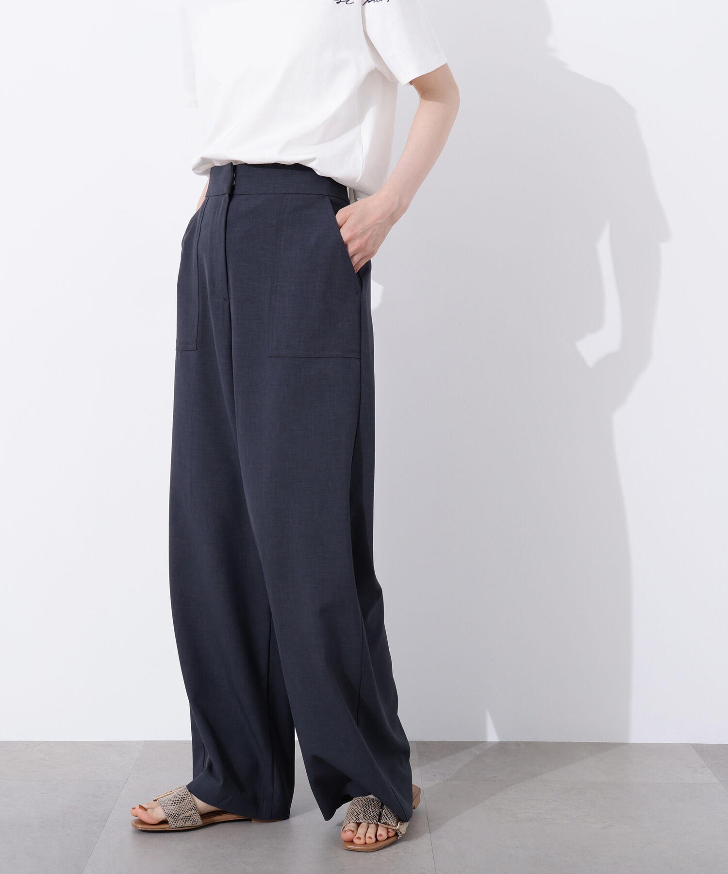  「ドライタッチストレートワイドパンツ《WEB限定商品》」|その他|