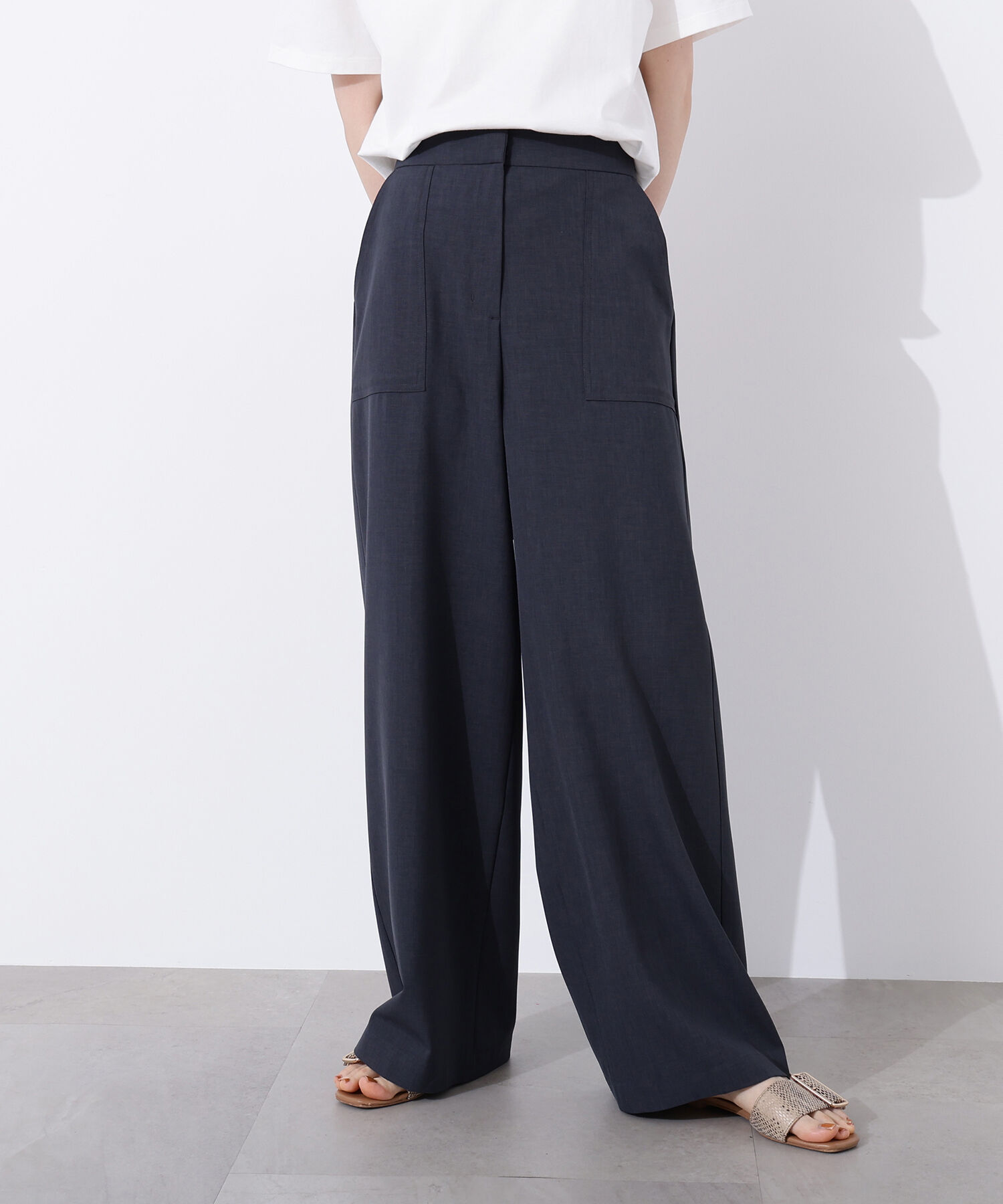  「ドライタッチストレートワイドパンツ《WEB限定商品》」|その他|