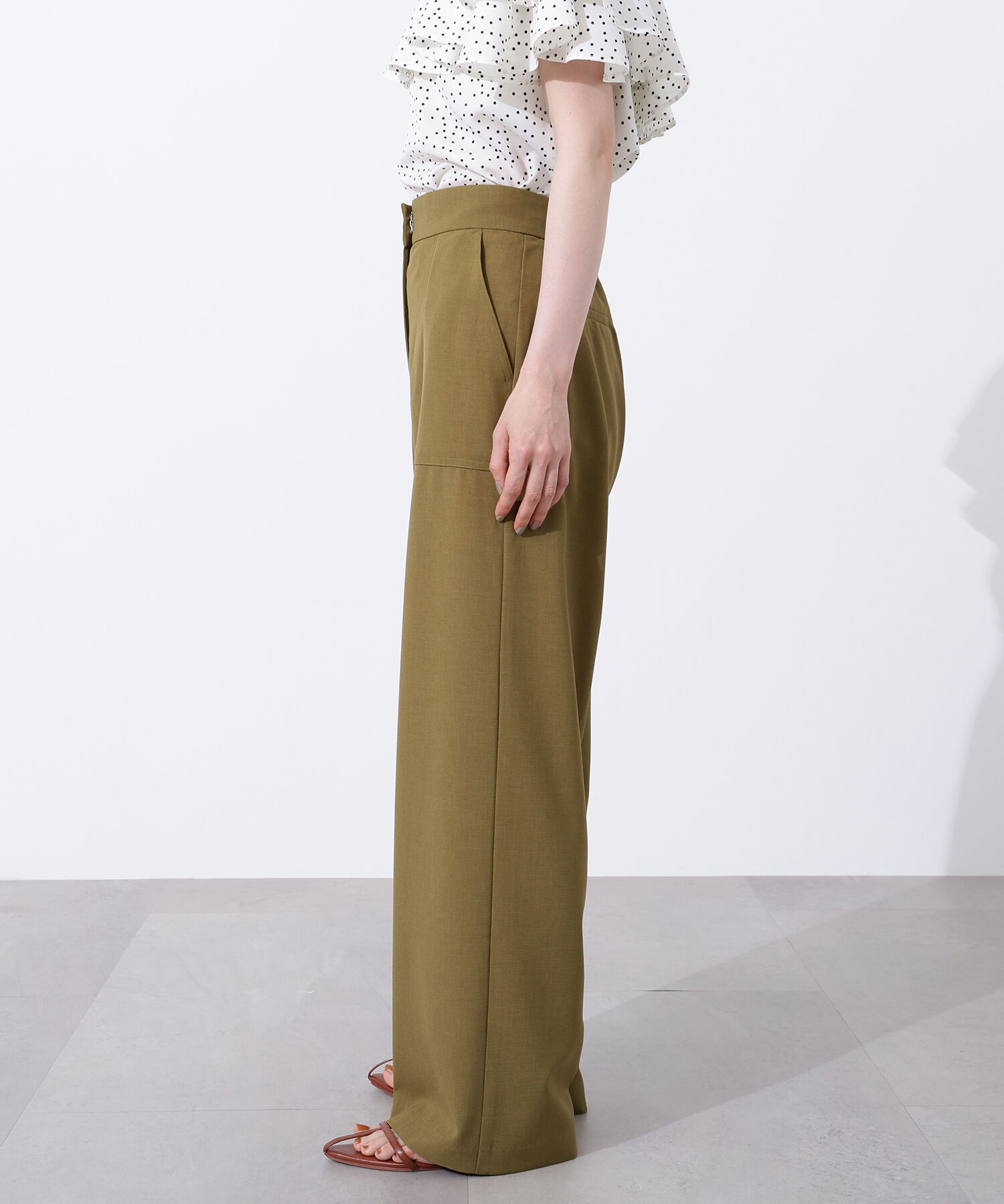  「ドライタッチストレートワイドパンツ《WEB限定商品》」|その他|