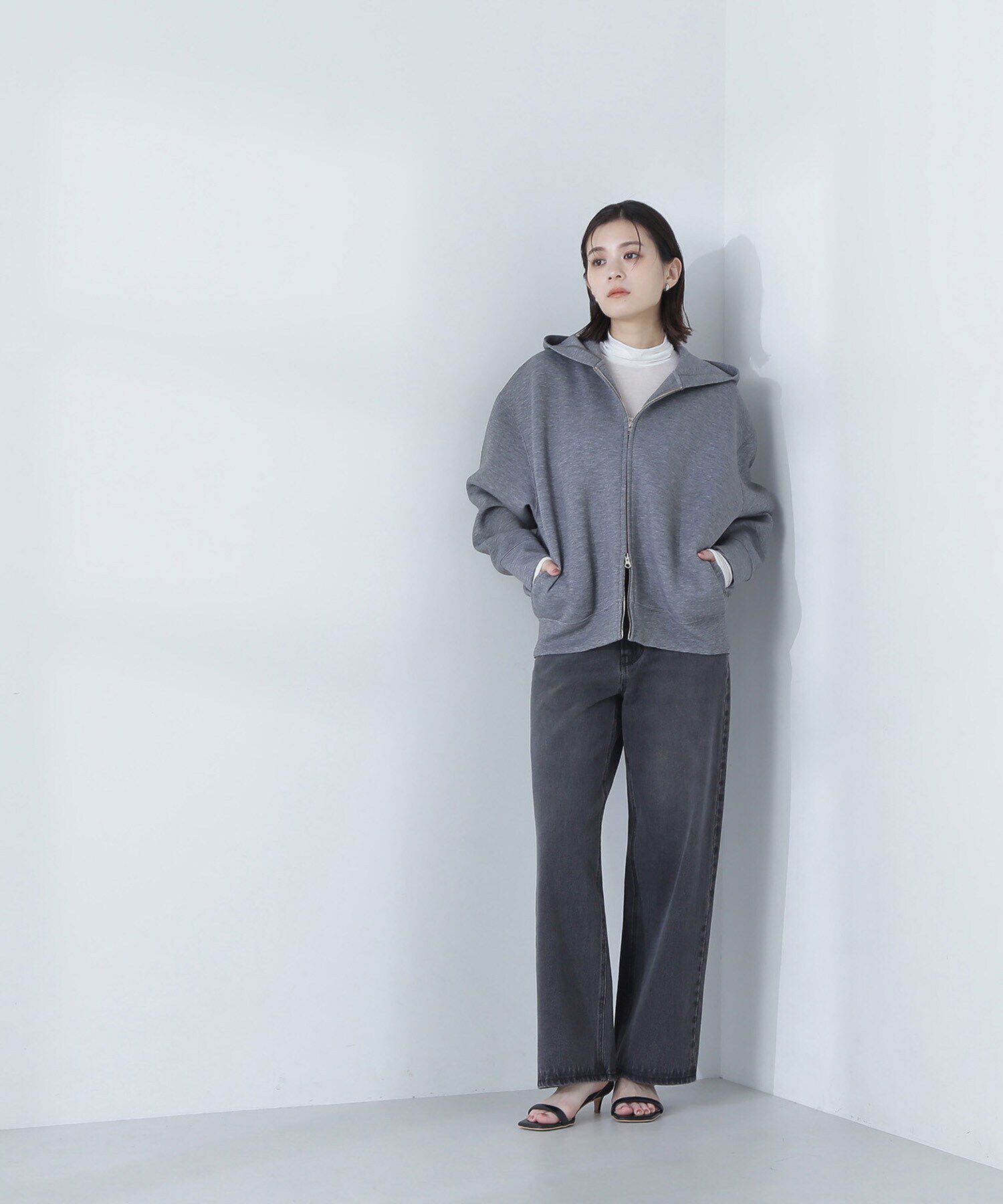  「ダンボールフォルムジップフーディー」|Tシャツ・カットソー|