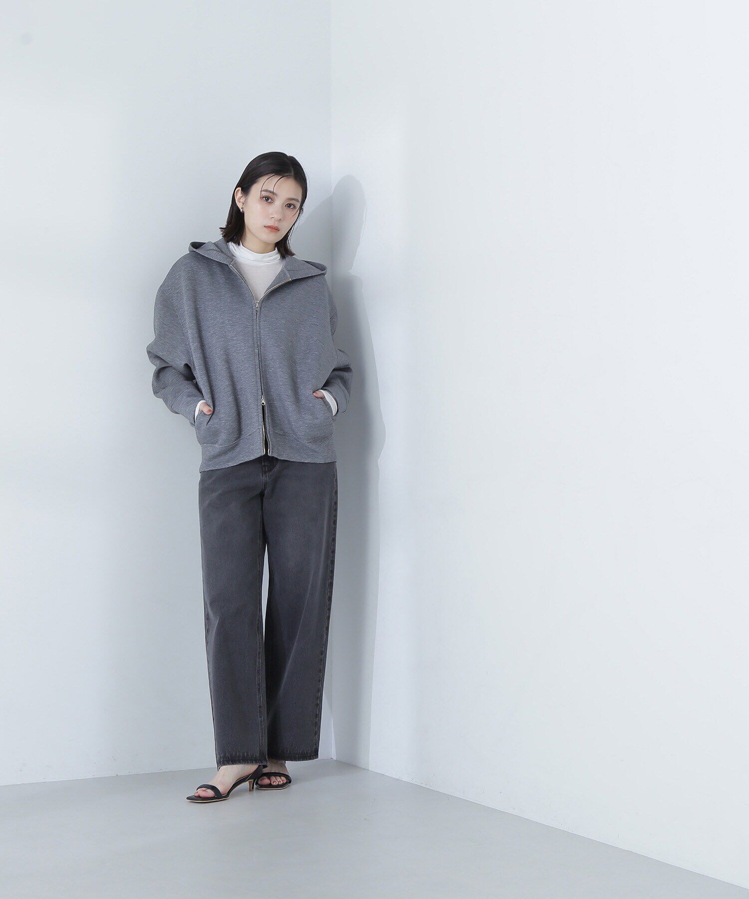  「ダンボールフォルムジップフーディー」|Tシャツ・カットソー|