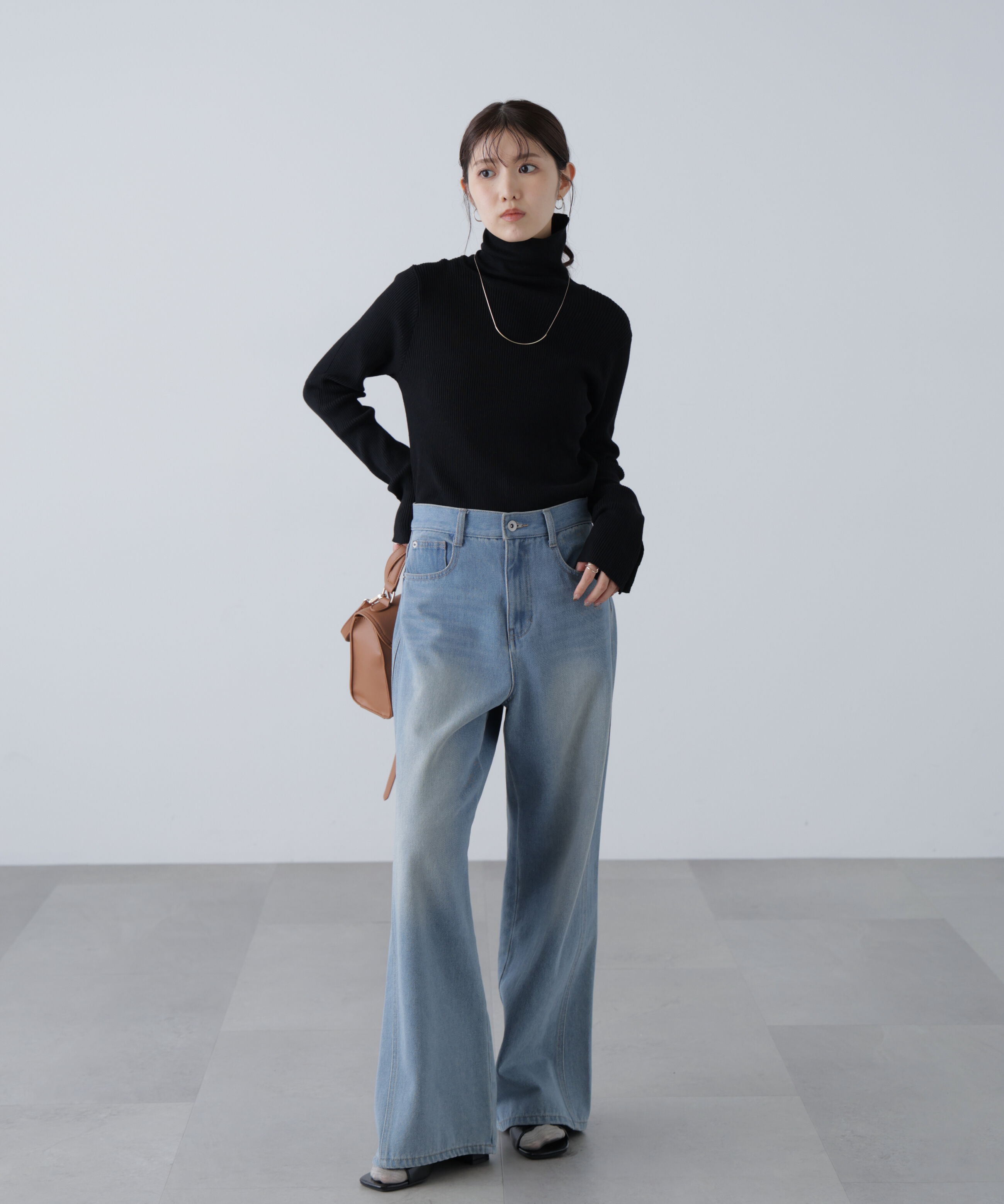  「袖金ボタンリブタートルニット」|ニット・セーター|