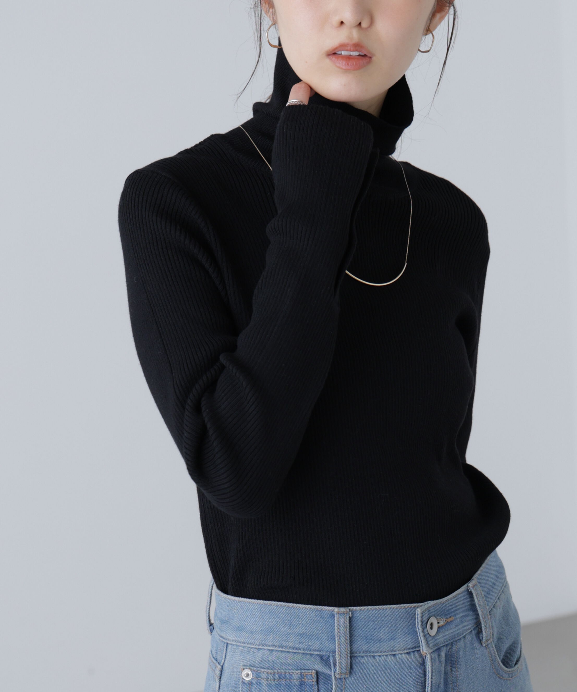  「袖金ボタンリブタートルニット」|ニット・セーター|