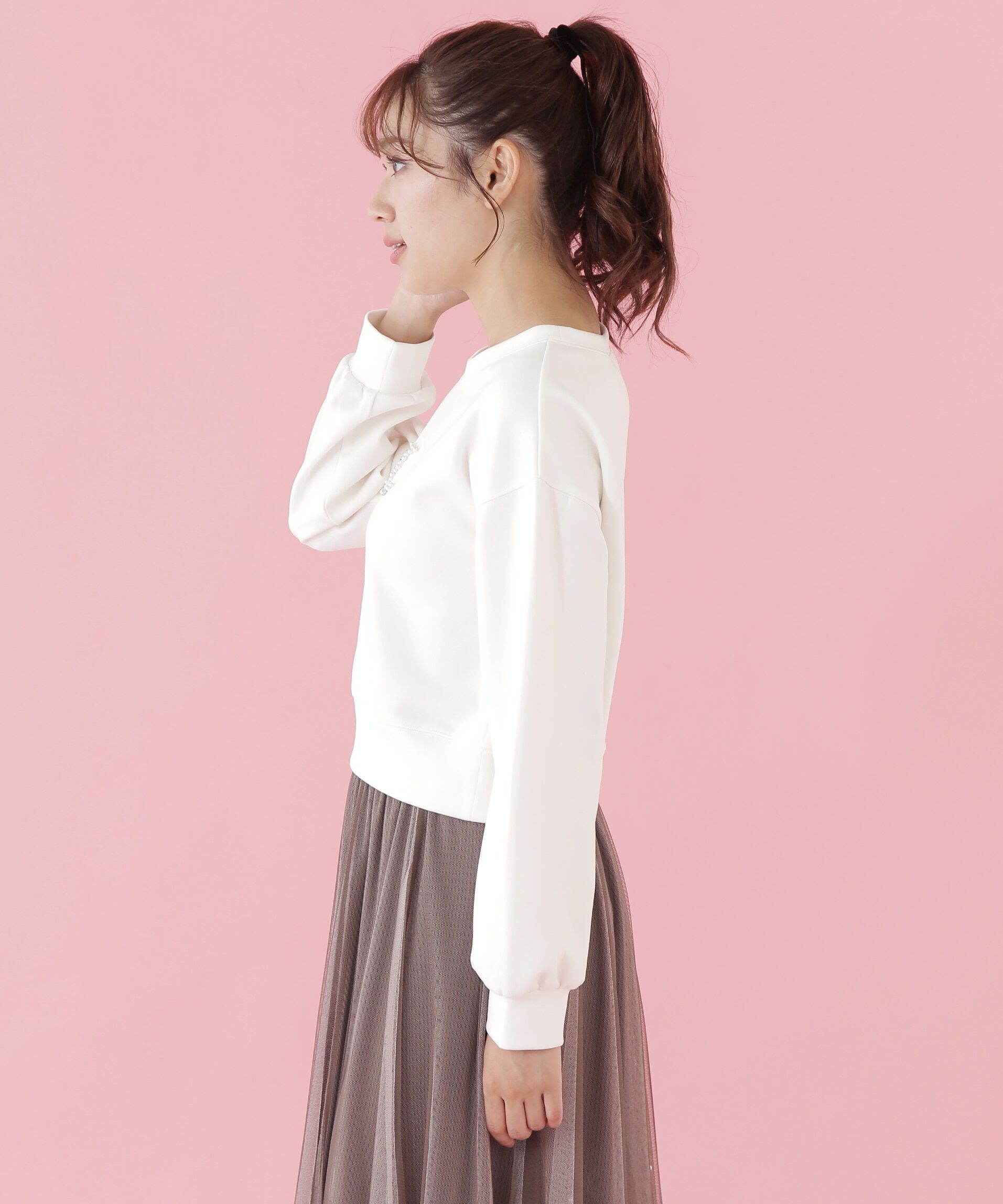  「ビジュー刺繍ロゴスウェット」|Tシャツ・カットソー|