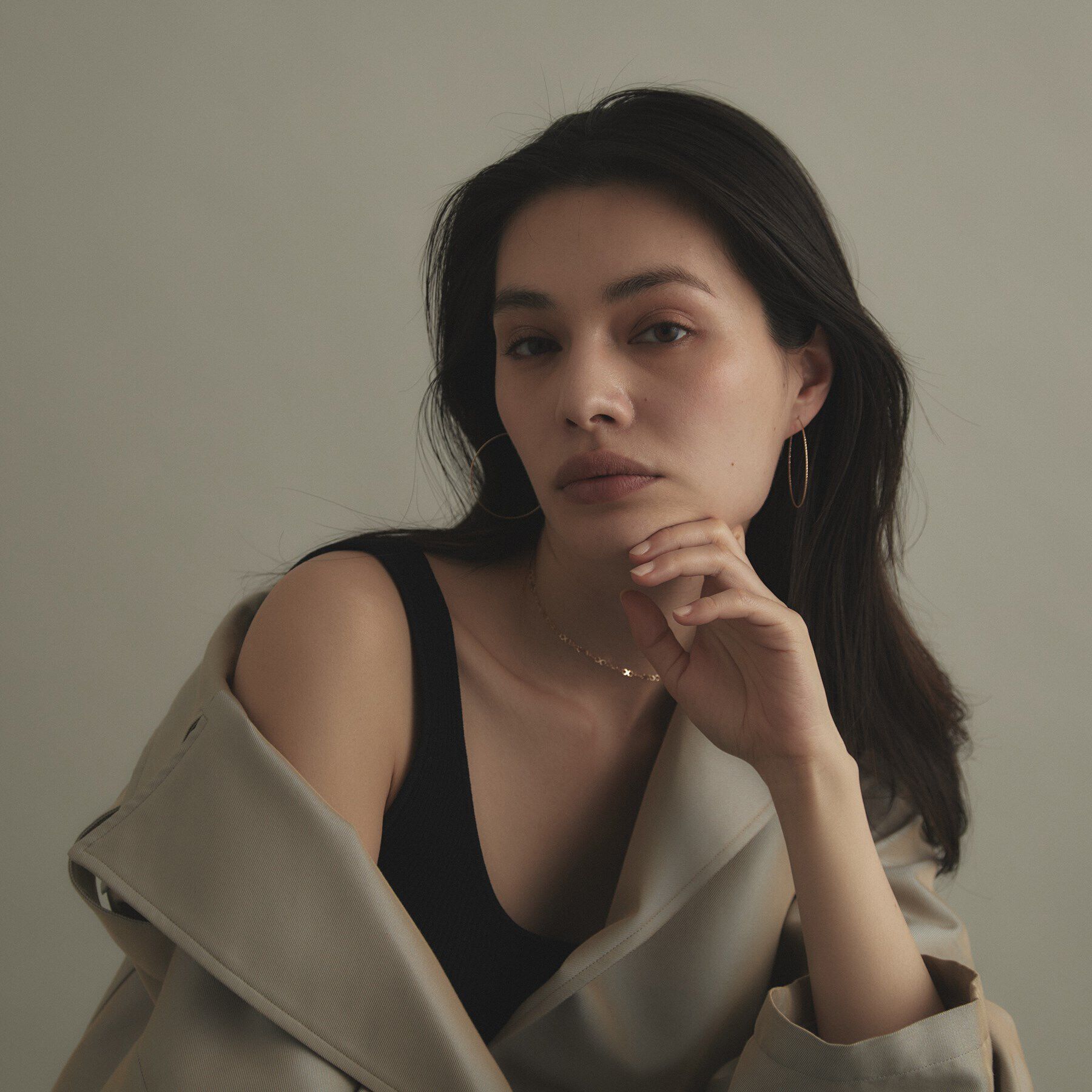 COCOSHNIK「K10カット丸線 フープピアス（中）」|ピアス|