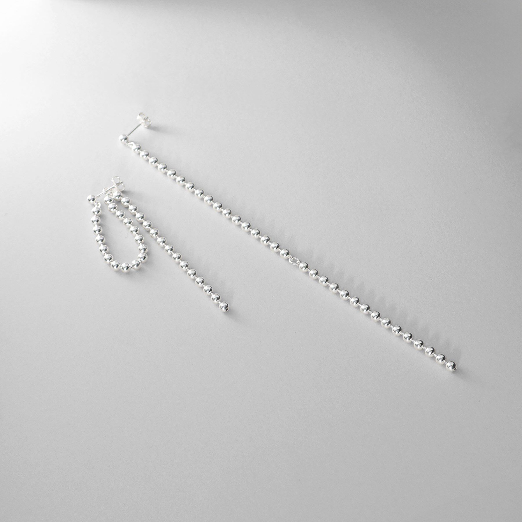 COCOSHNIK ONKITSCH「シルバー チェーンピアス ボールループ」|ピアス|