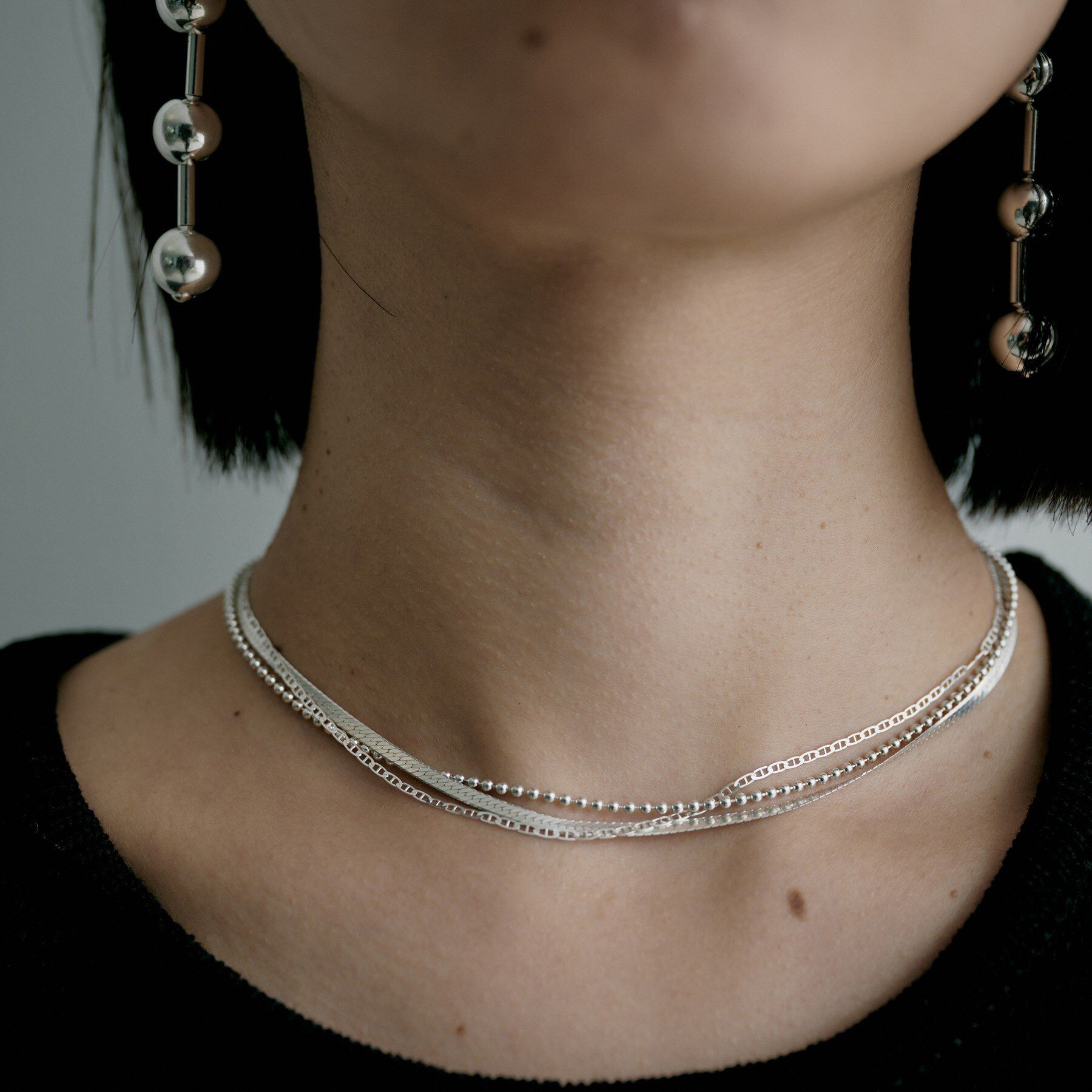 COCOSHNIK ONKITSCH「シルバー コンビネーションチェーン フラットスネーク マリン ボールネックレス」|ネックレス|