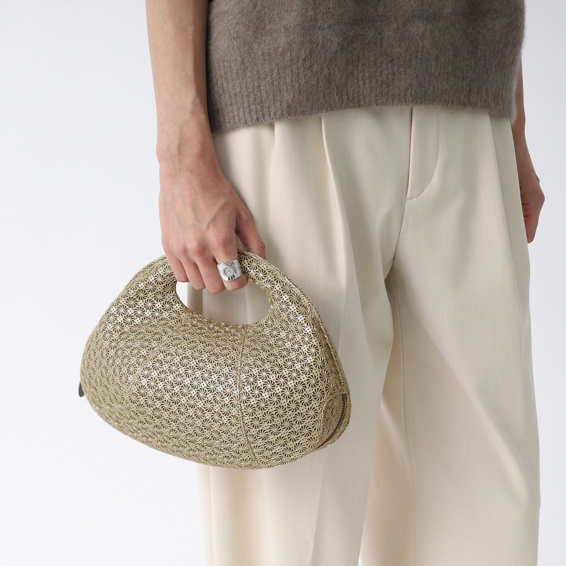 HIROKO HAYASHI「GIRASOLE（ジラソーレ）クロワッサンバッグM」|ハンドバッグ|