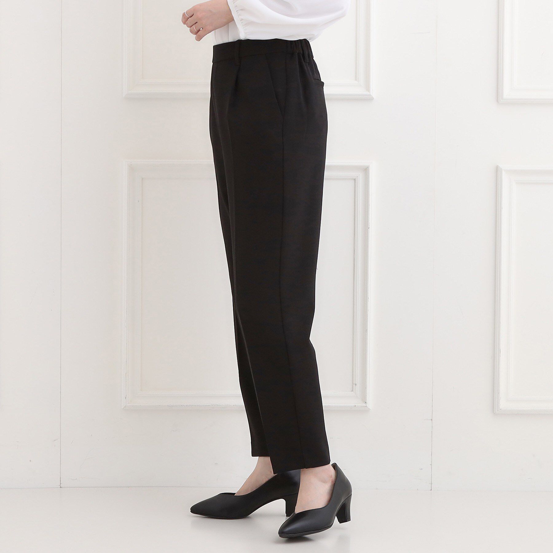 SHOO･LA･RUE「【洗濯機可/イージーケア/ストレッチ】きちんと楽に。カットジョーゼットテーパードパンツ」|その他|