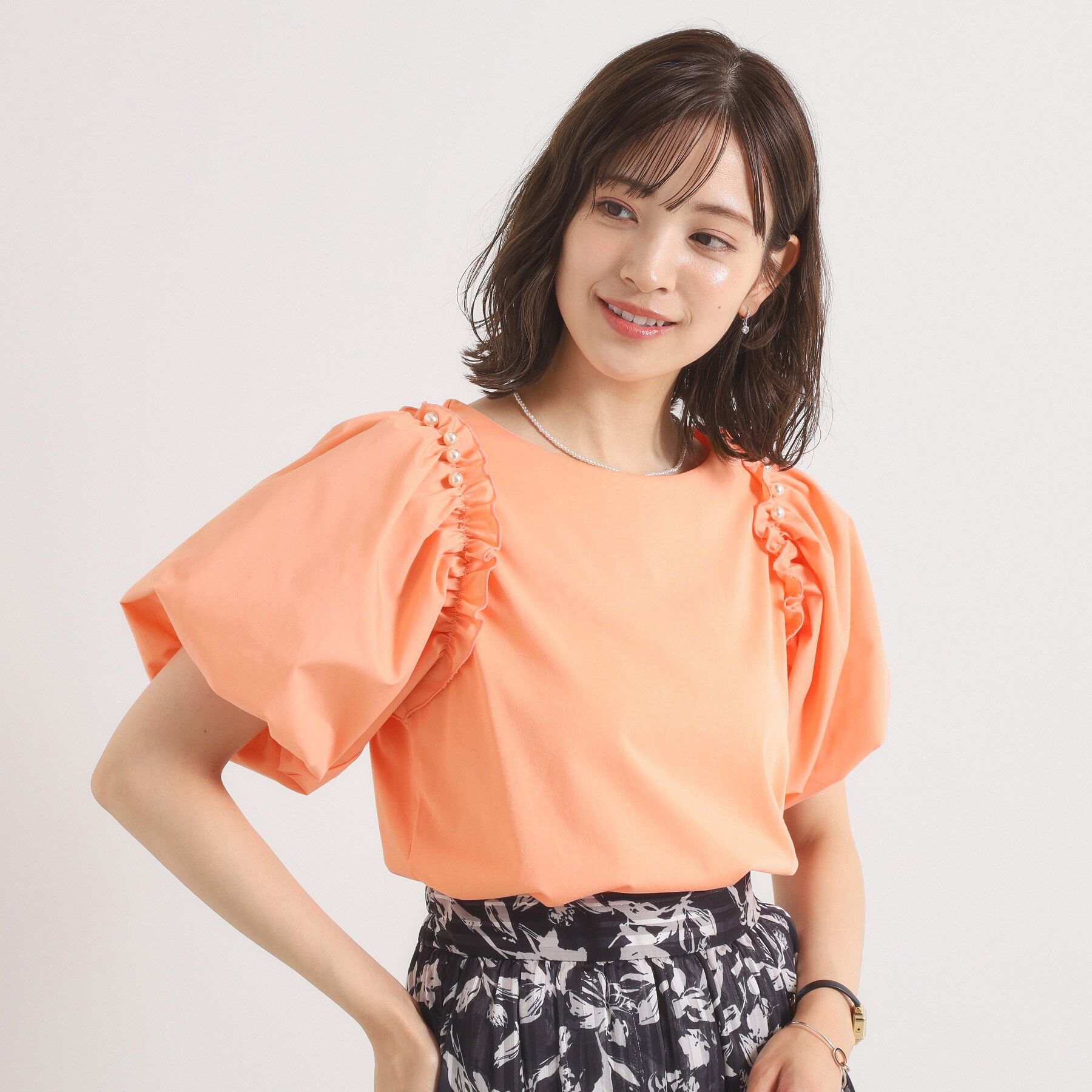 ITS&rsquo;DEMO「【手洗い可】パール調飾り付きパフ袖プルオーバー」|Tシャツ・カットソー|