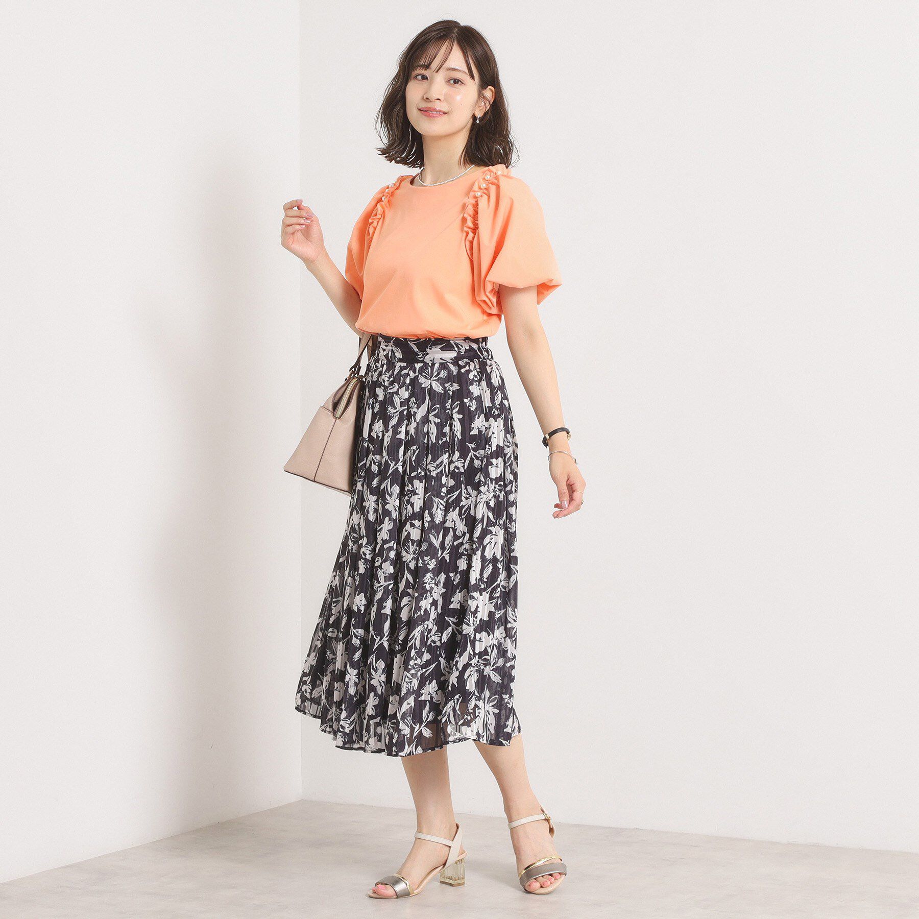 ITS&rsquo;DEMO「【手洗い可】パール調飾り付きパフ袖プルオーバー」|Tシャツ・カットソー|