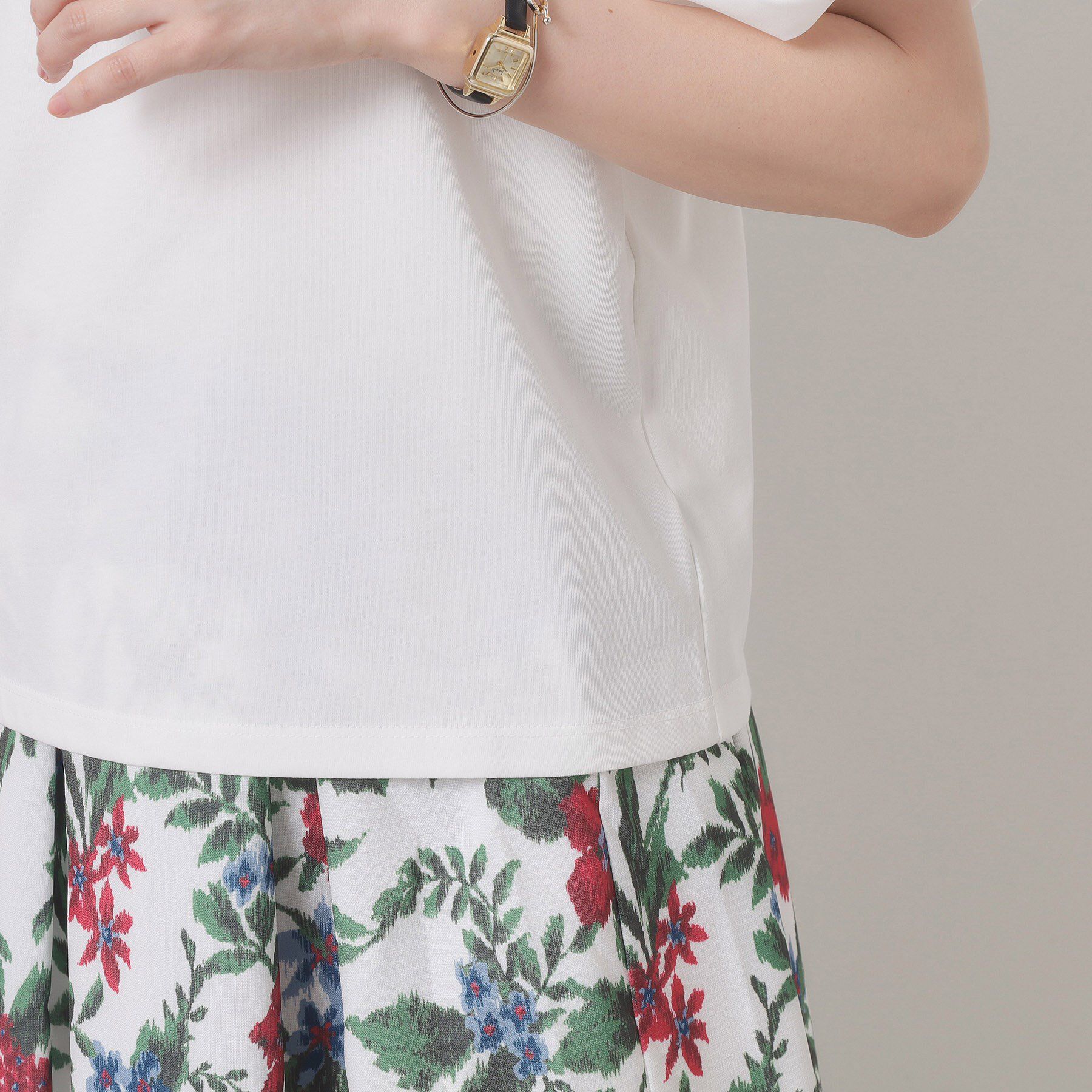 ITS&rsquo;DEMO「【手洗い可】パール調飾り付きパフ袖プルオーバー」|Tシャツ・カットソー|