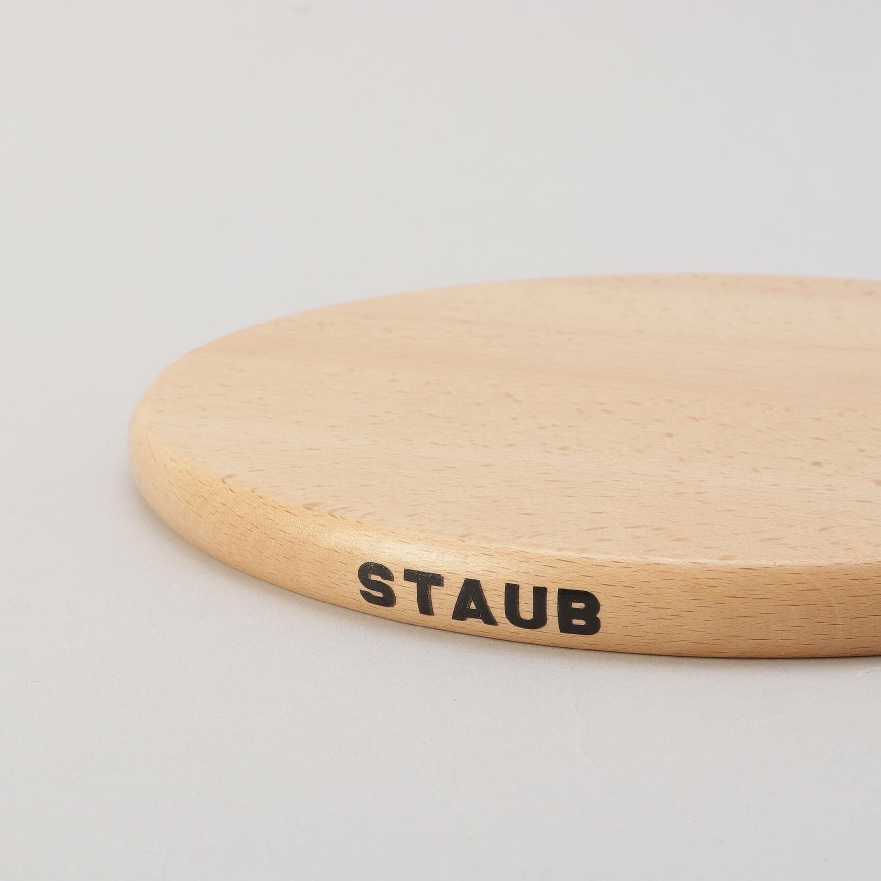 212 KITCHEN STORE「50thアニバーサリーセット　ラウンド22cm・トリベットスプーン カンパーニュ ＜STAUB スト」|食器・キッチングッズ|