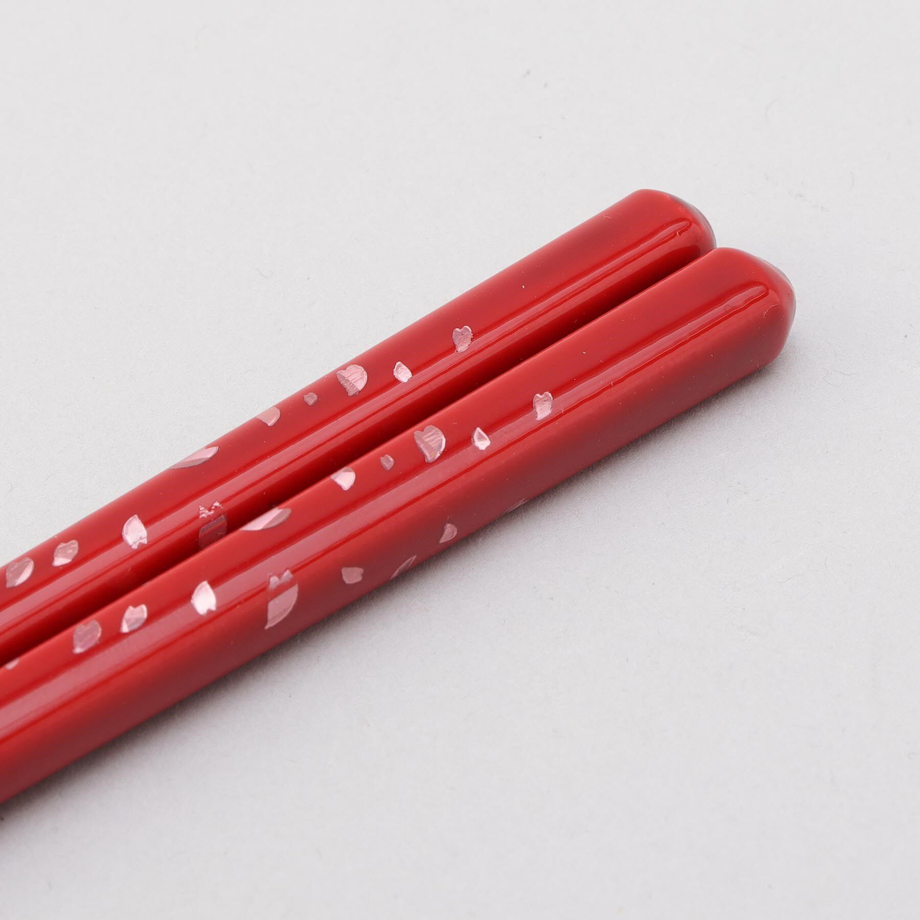 212 KITCHEN STORE「ほんとうにすべらないお箸 21cm 桜舞うレッド」|食器・キッチングッズ|