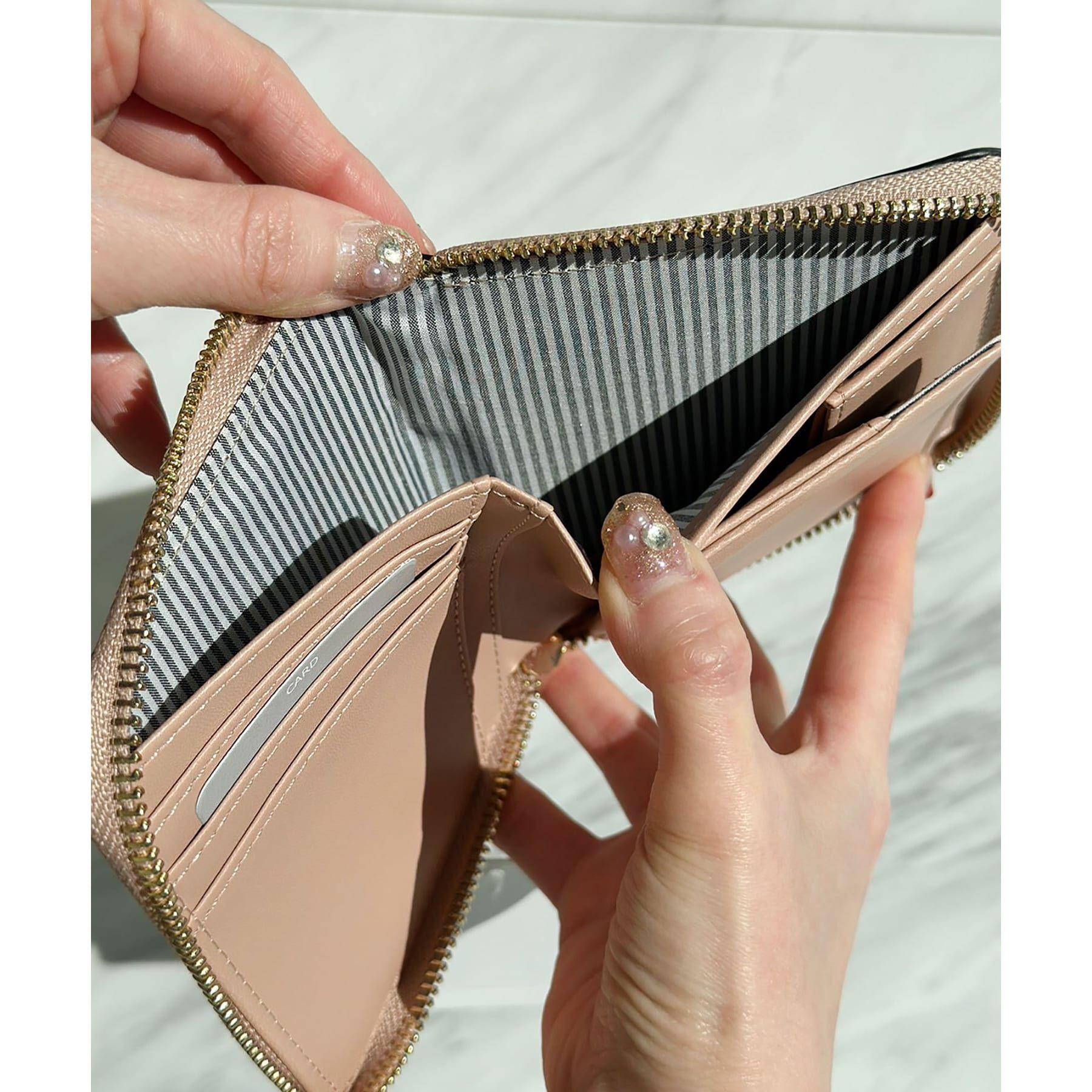 Ober Tashe「角シボミドルラウンド財布」|財布|