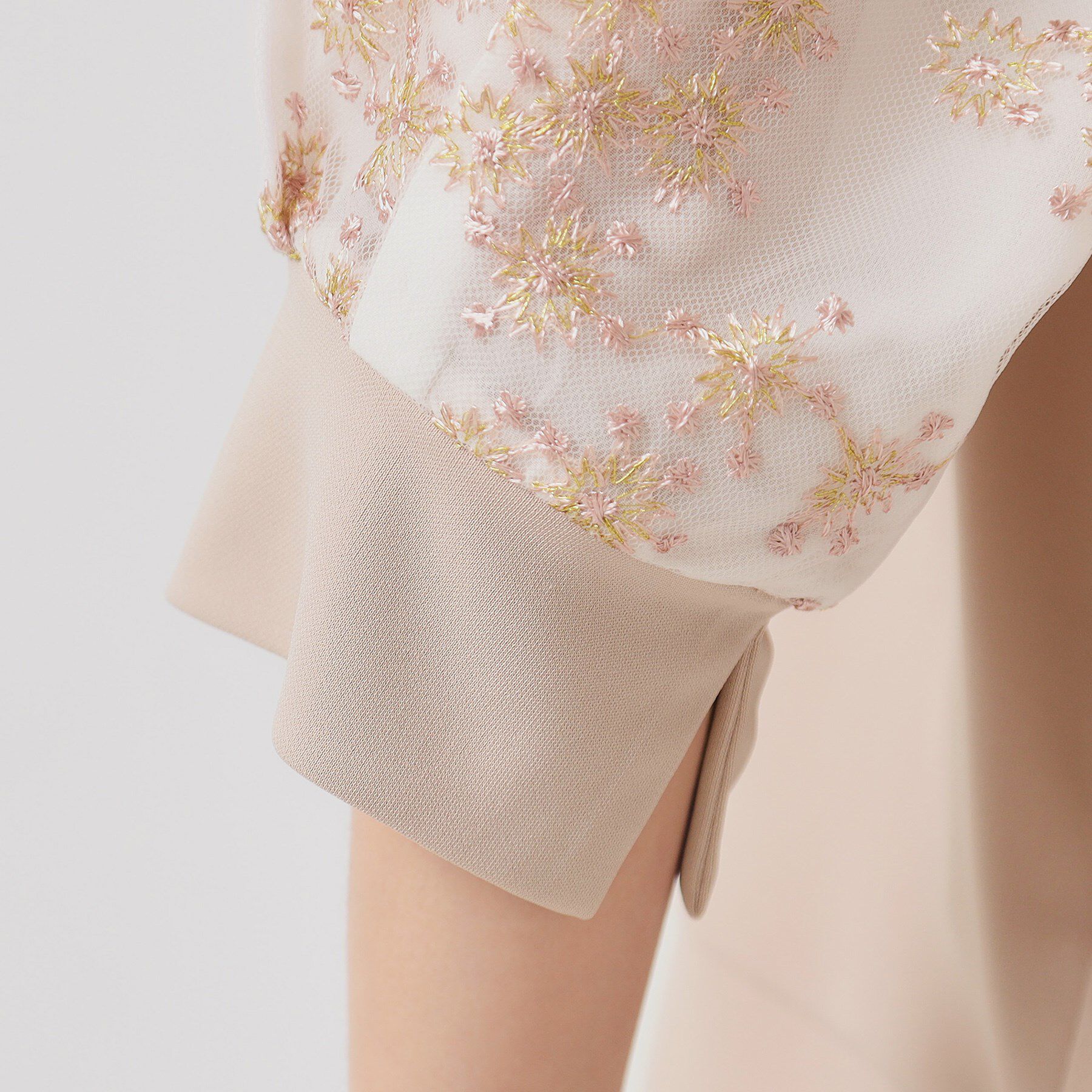 SunaUna「【チュール刺繍／7分袖】華やかプルオーバー」|Tシャツ・カットソー|