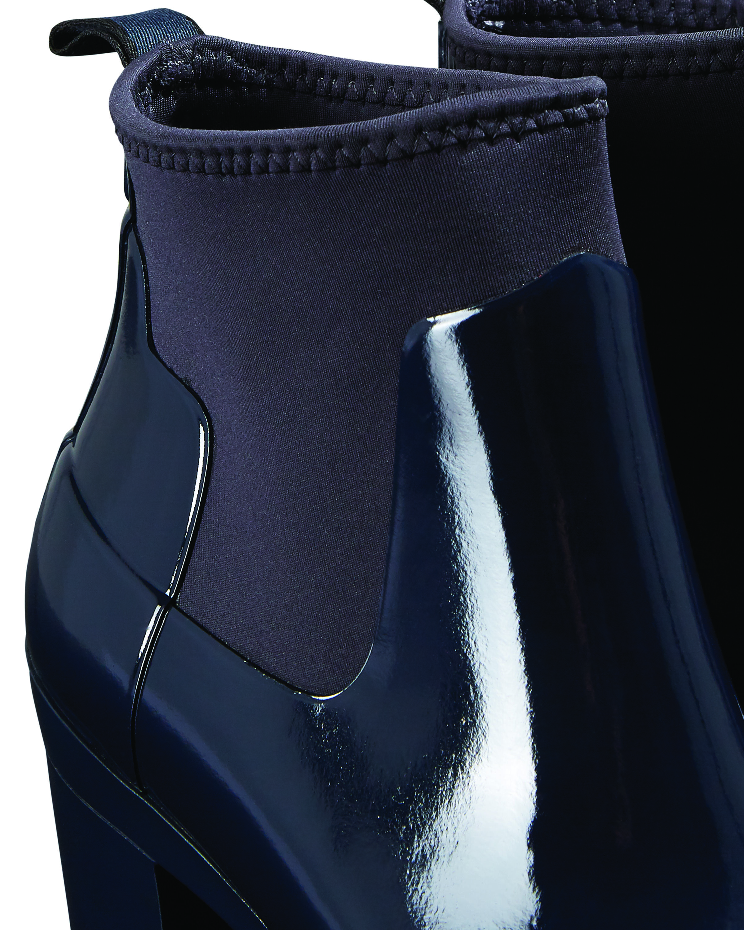  「REFINED MID HEEL GLOSS」|ショートブーツ|