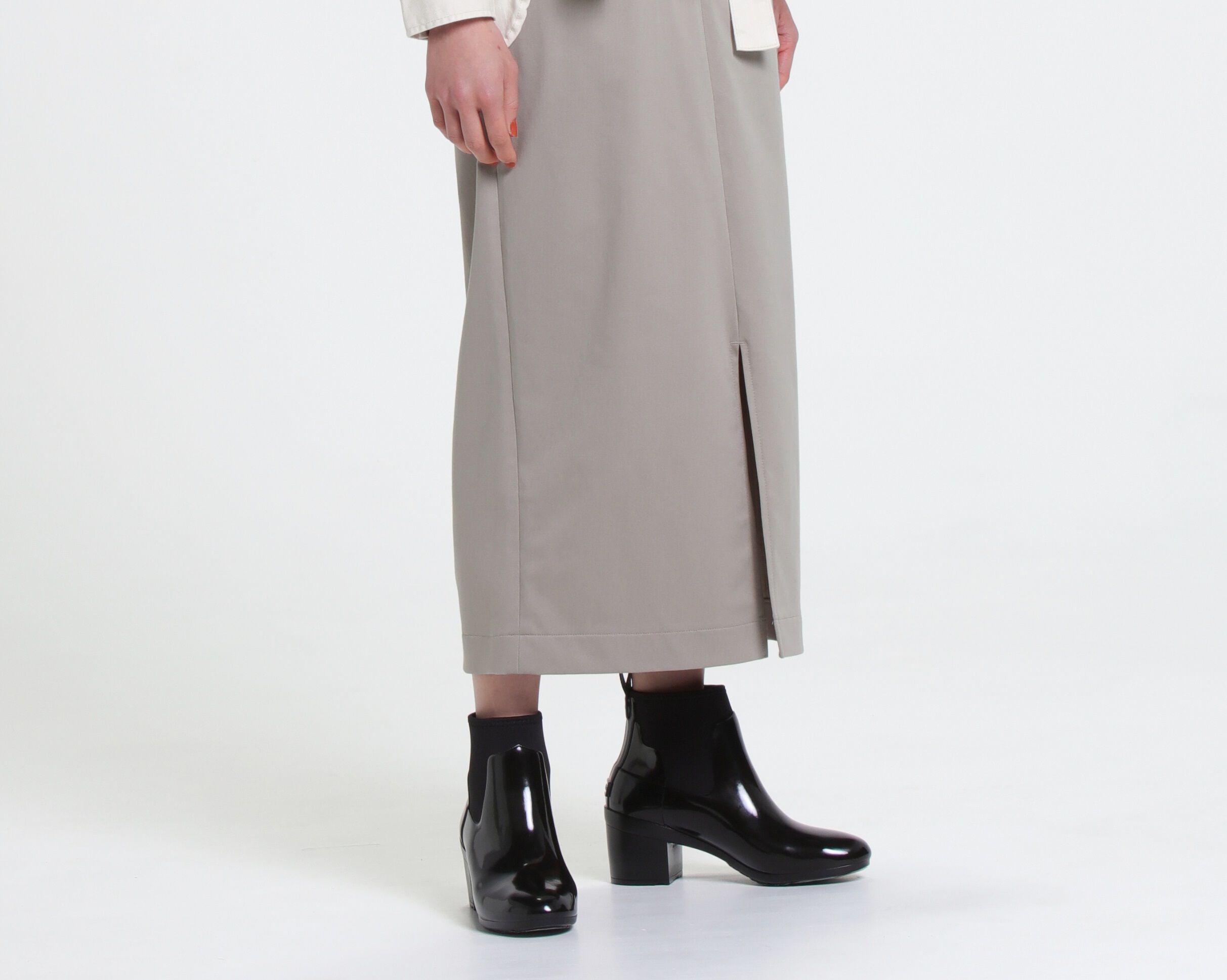  「REFINED MID HEEL GLOSS」|ショートブーツ|