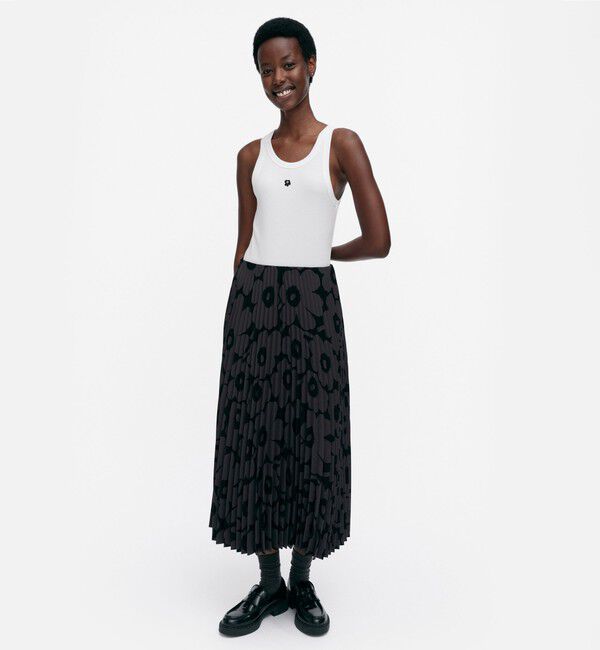 Marimekko「Kedol Unikko Placement カットソー」|シャツ・ブラウス|ホワイト&times;ブラック