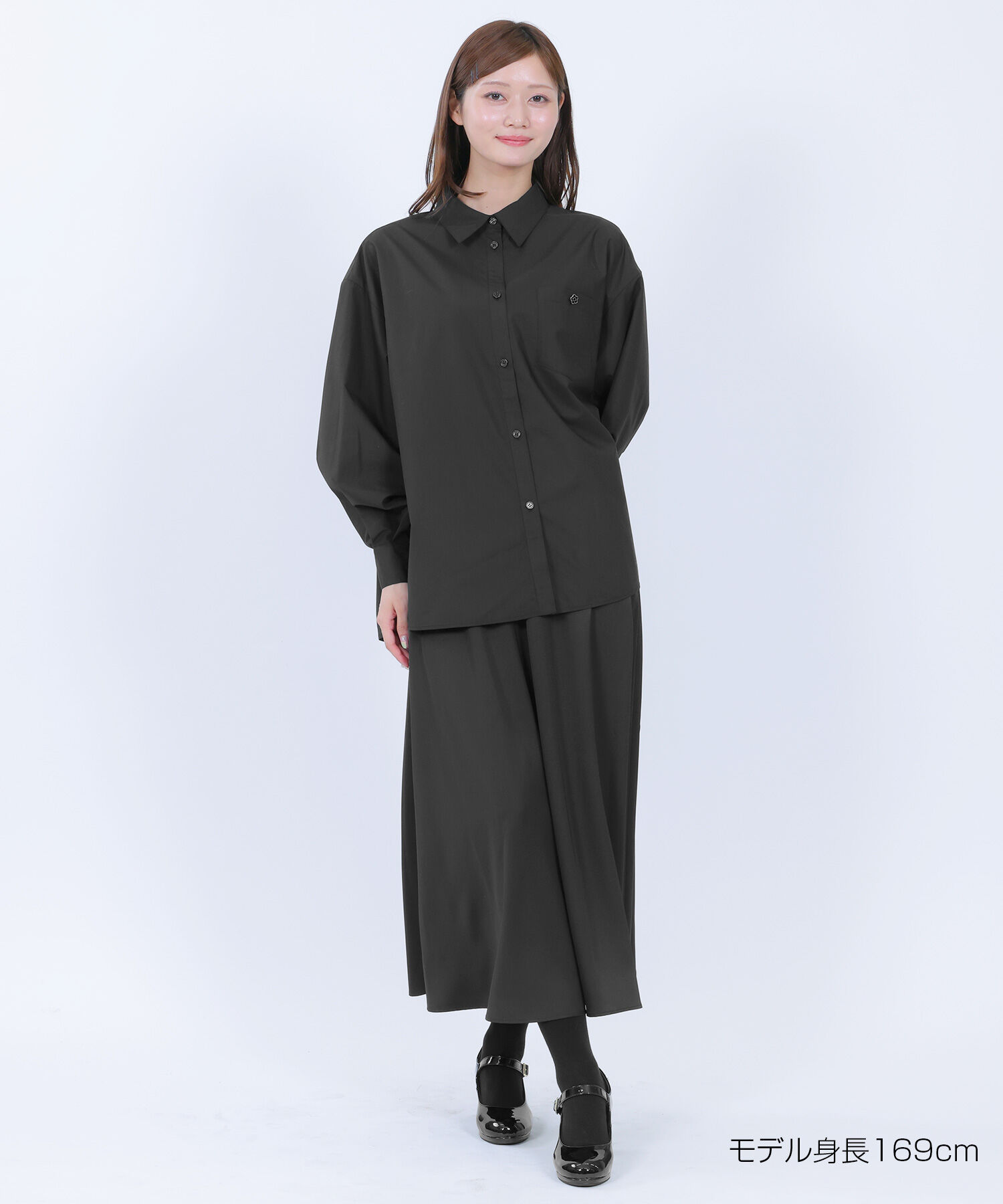 MARY QUANT「バックロゴシャツ ブラウス」|カーディガン|