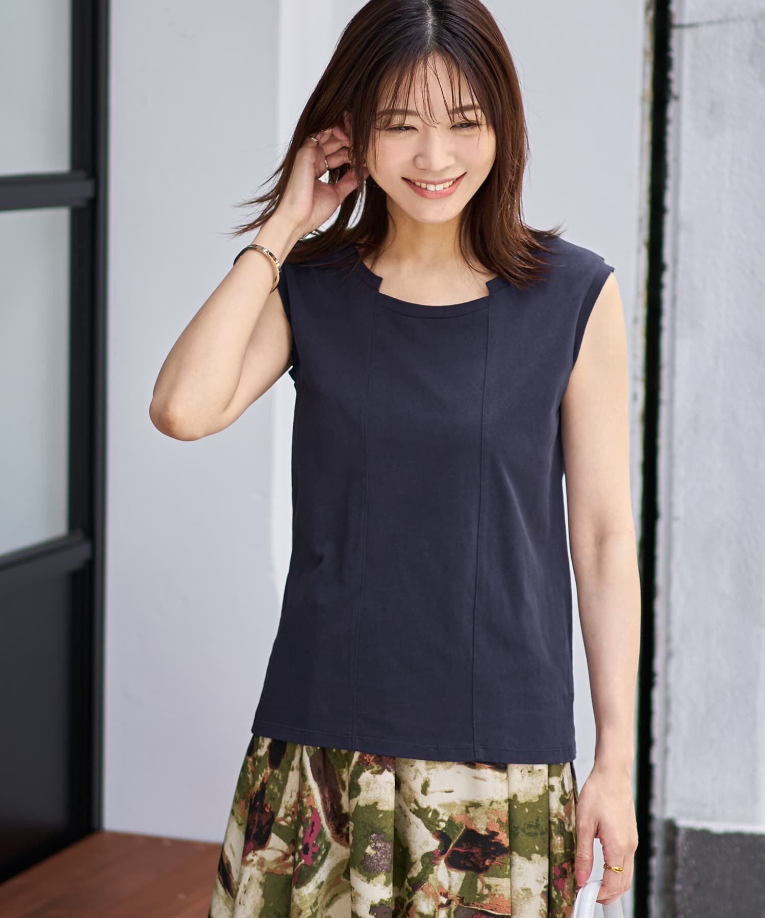 STYLE DELI「首元デザインノースリカットトップス」|Tシャツ・カットソー|ネイビー