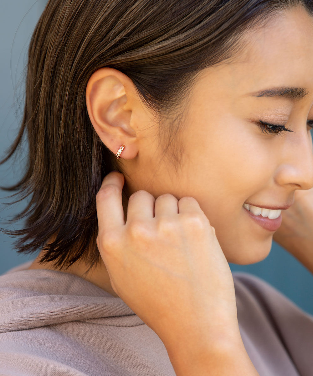 colleca la「miniループフィット・ラティスフープイヤリング」|イヤリング|ピンクゴールド