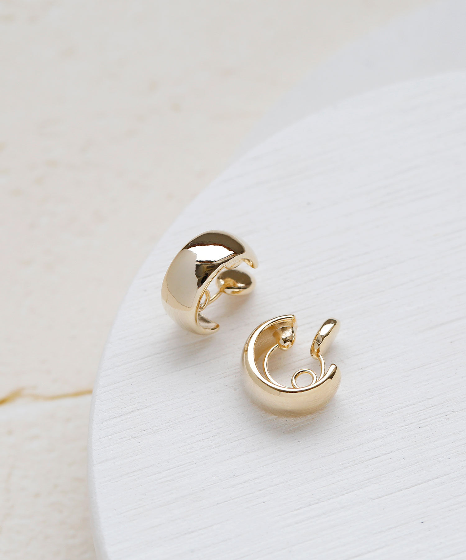 colleca la「miniループフィット・プランプフープイヤリング」|イヤリング|ゴールド