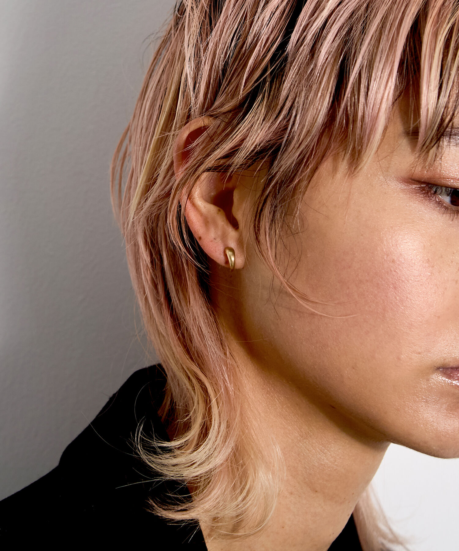 JUPITER「【K10】クレセントフープピアス/ユニセックス/マットゴールド」|ピアス|