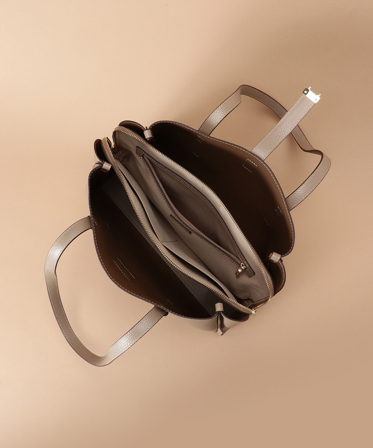 Samantha Thavasa「スクエア金具 シンプルトートバッグ」|トートバッグ|