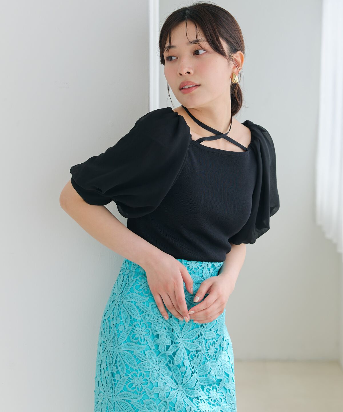 アンドクチュール「シアースリーブクロスネックプルオーバー」|Tシャツ・カットソー|ブラック