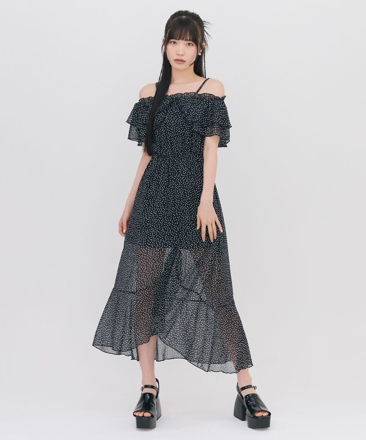 REDYAZEL「ランダムドットオフショルシフォンワンピース」|ワンピース|