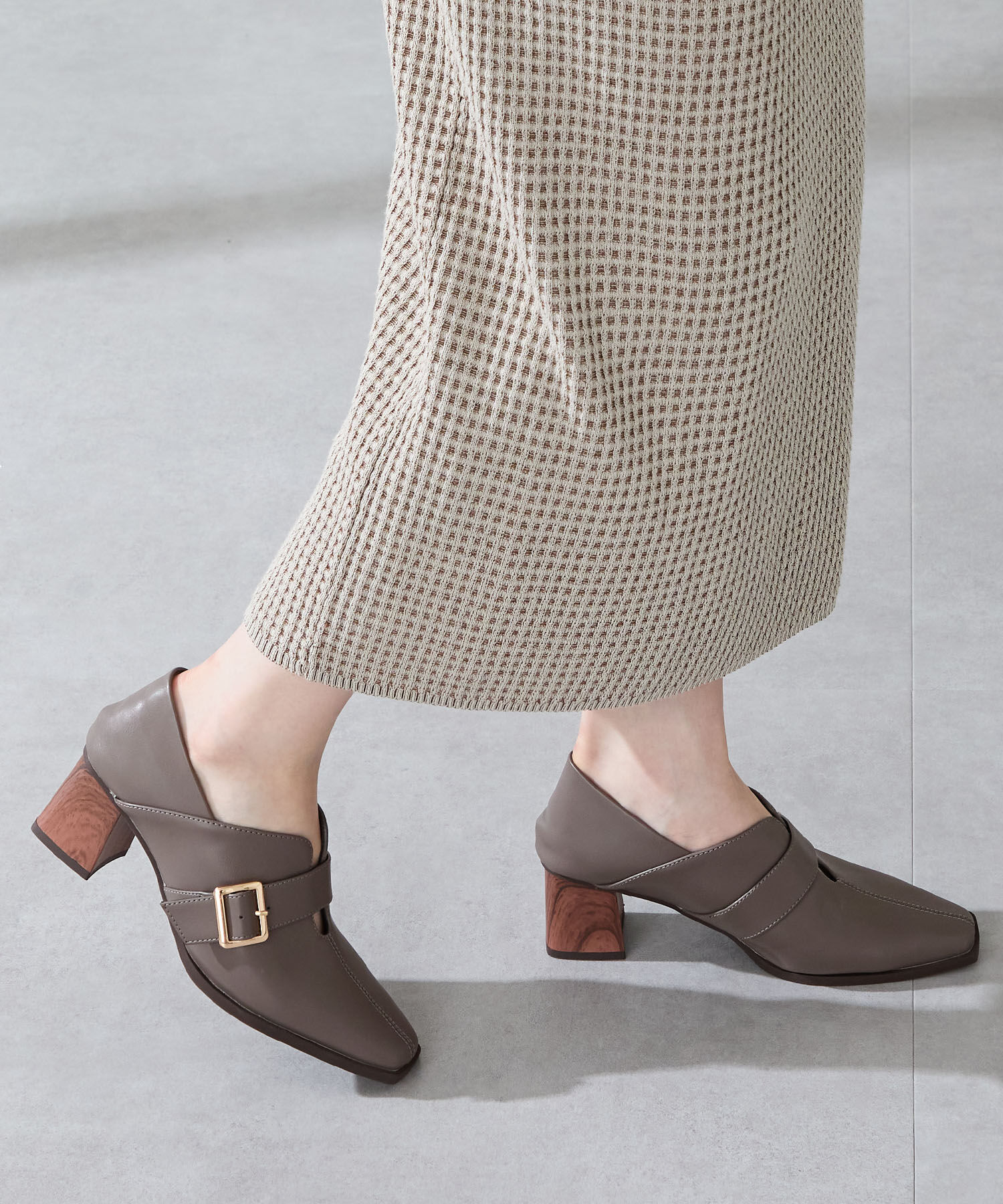 ORiental TRaffic「●2025秋冬新作●ウッドヒールベルトパンプス/51303」|パンプス|GREY