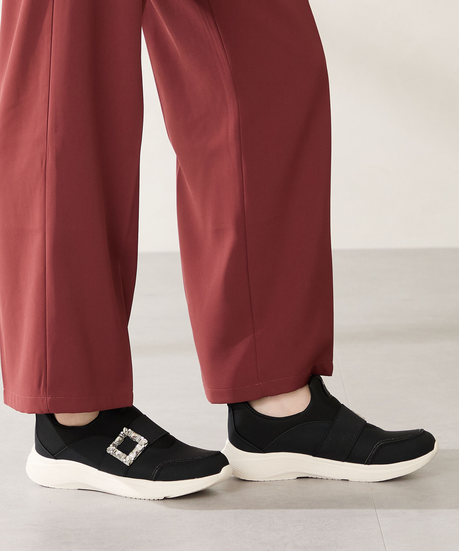 ORiental TRaffic「●2025秋冬新作●【瞬間フィット】ビジューバックルスニーカー/OT3777」|スニーカー|