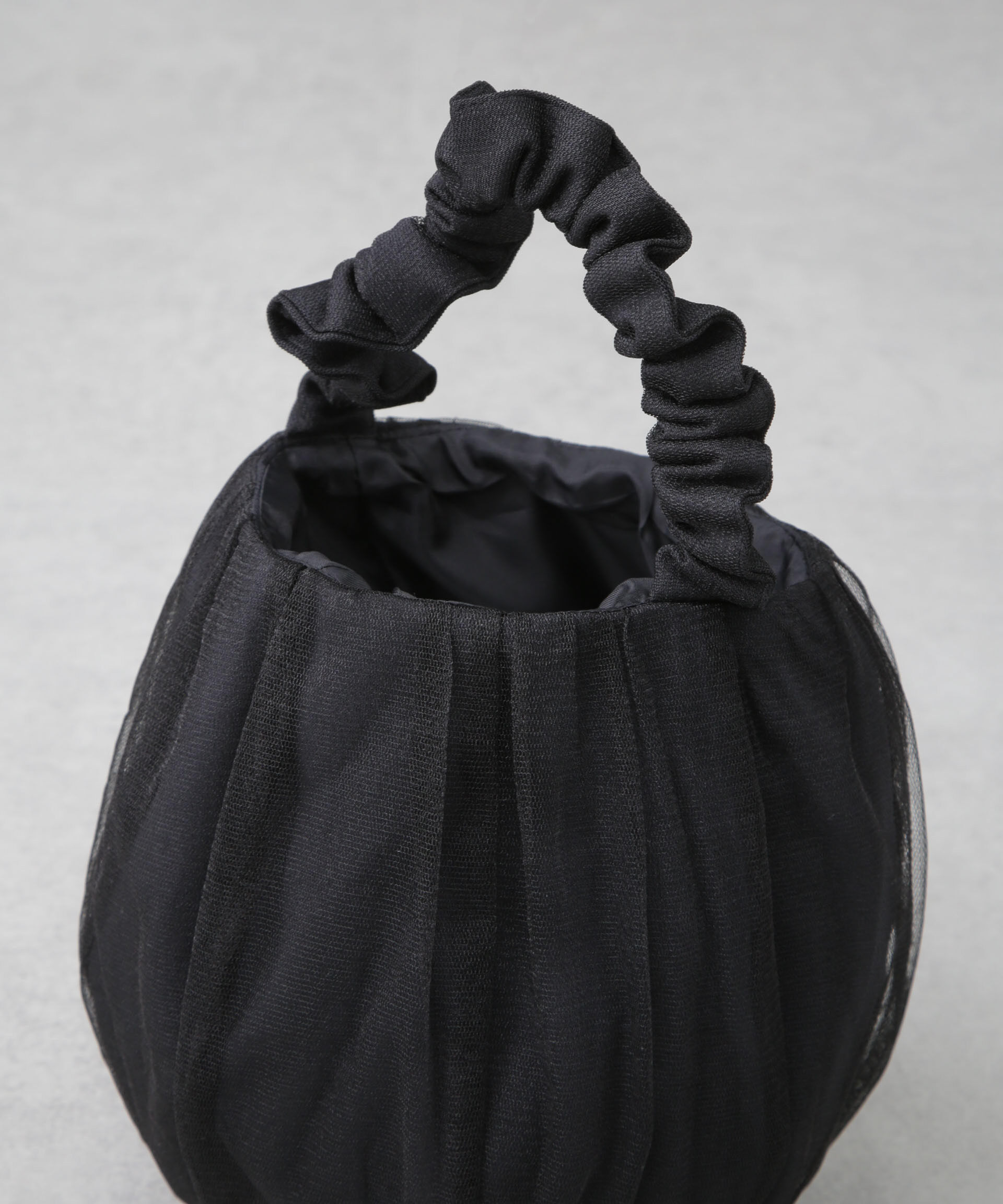 nano･universe「kaene/サークルギャザーハンドルバッグ」|ショルダー・メッセンジャー|