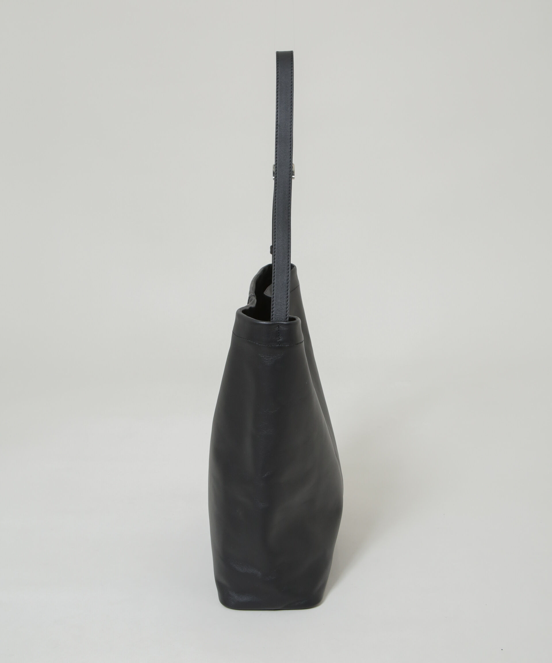 nano･universe「ITTI/別注 MARY BUCKET SHOULDER」|ショルダー・メッセンジャー|