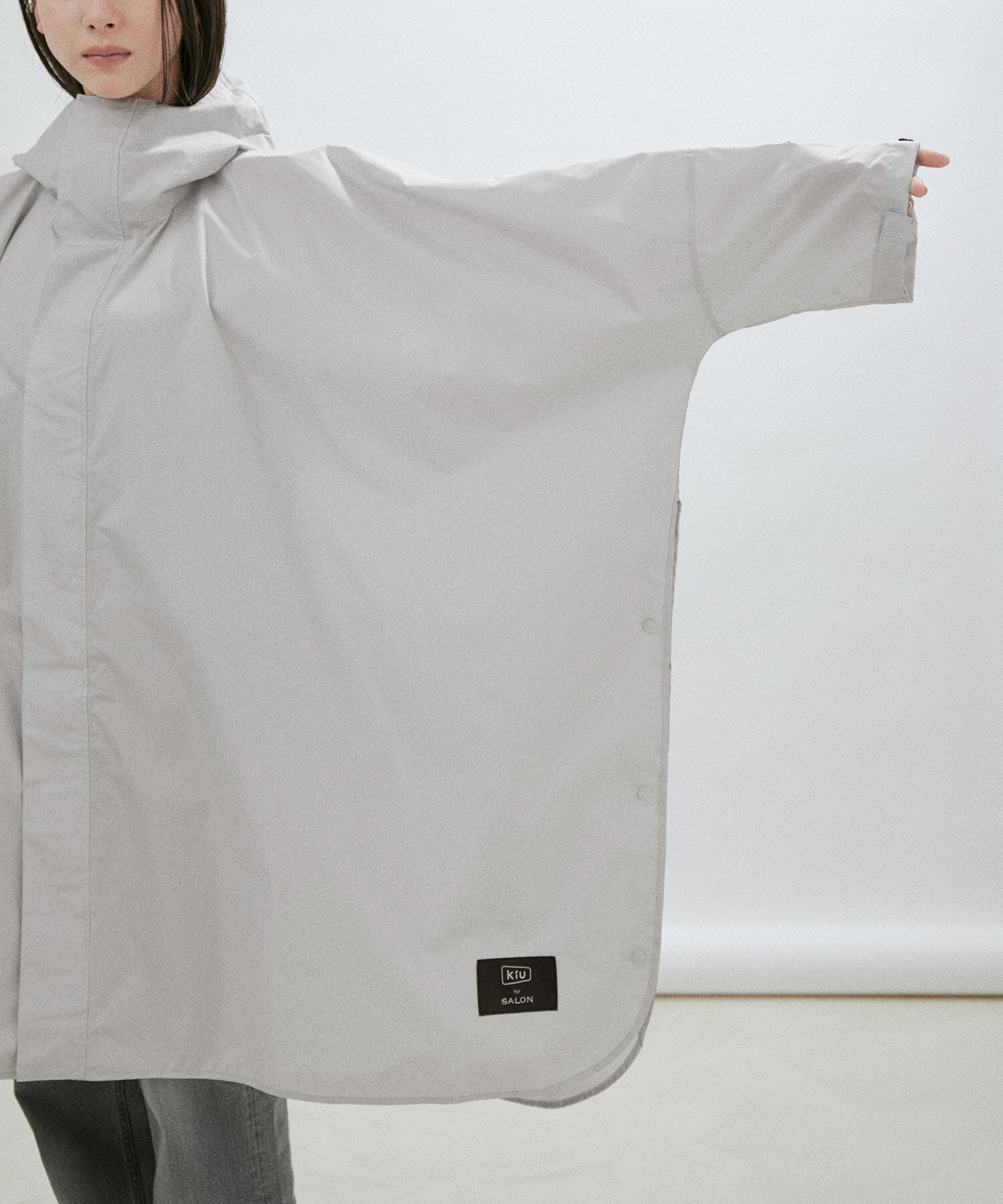 SALON adam et rope'「【雑誌掲載】【KiU for SALON】[ポーチ付き]別注レインポンチョ」|レインコート|