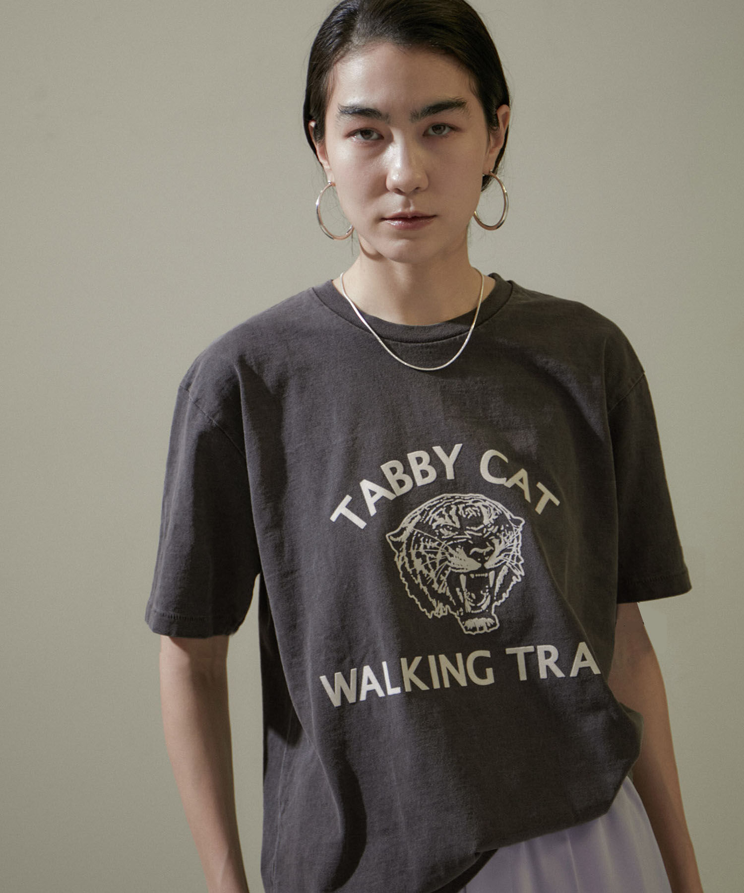 SALON adam et rope'「【MIXTA（ミクスタ）】TABBY CAT TEE」|Tシャツ・カットソー|ブラック系(02)