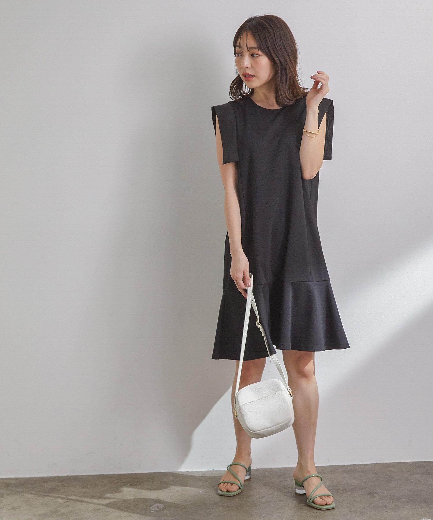 VIS「【WEB限定】異素材カットミニワンピース」|ワンピース|