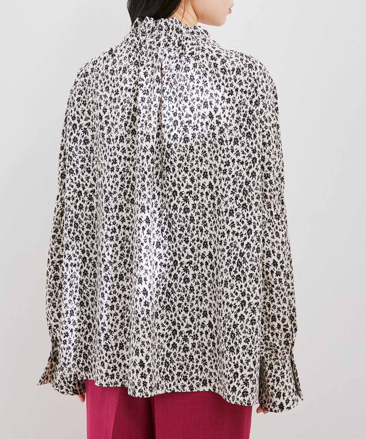 VIS「【洗える】フリルネックシャーリングブラウス」|シャツ・ブラウス|