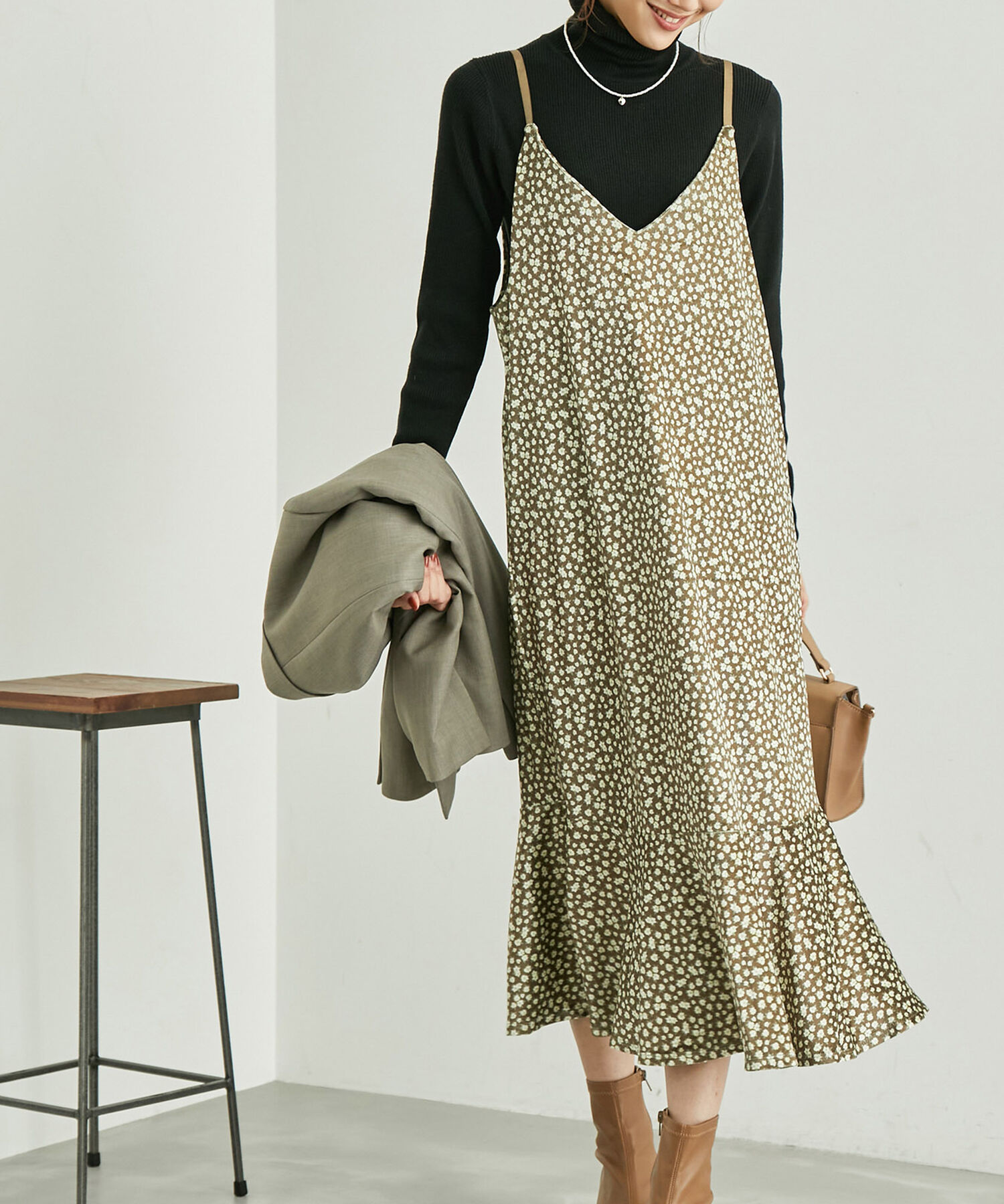 Rope&rsquo;Picnic「リンクコーデ/花柄ベロアキャミワンピース」|ワンピース|カーキ(36)