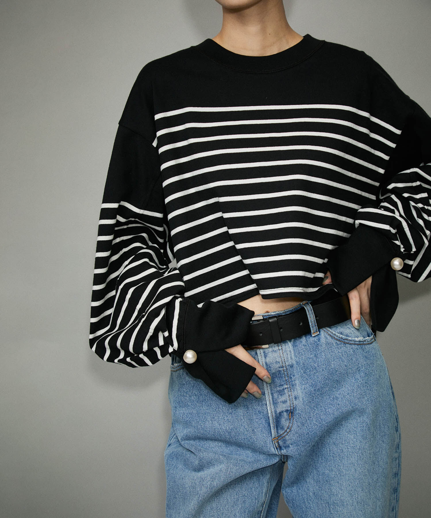 ADAM ET ROPE'「【WEB限定・一部公式サイト限定カラー】バスクボーダーカフスパールTEE」|Tシャツ・カットソー|ブラック系(02)