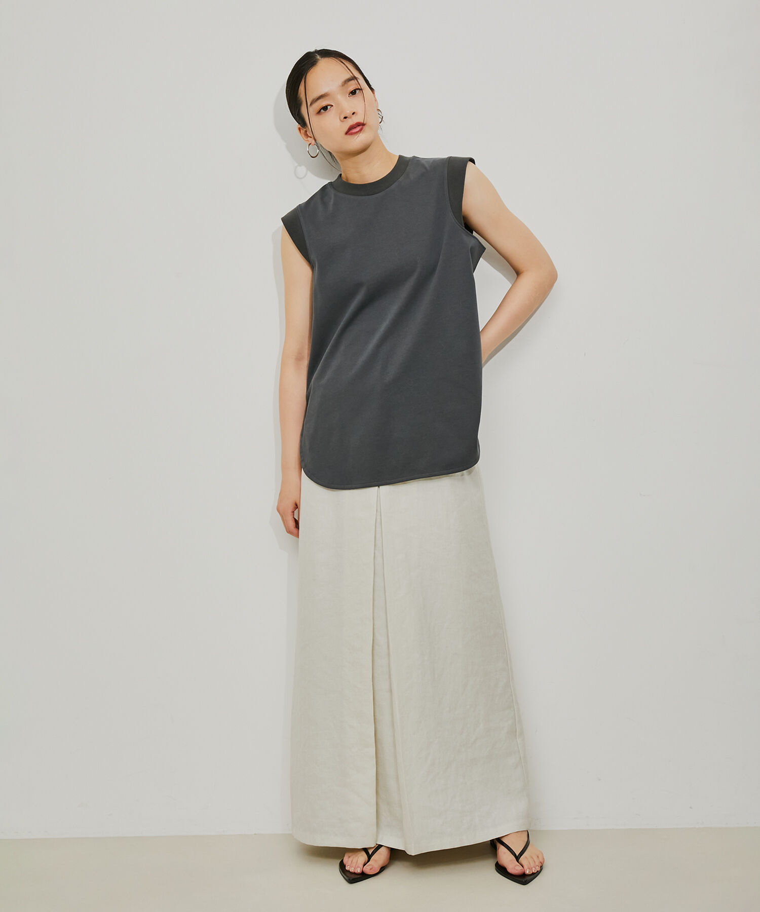 ADAM ET ROPE'「【サステナブル】ハイウエストベンツタックスカート」|スカート|